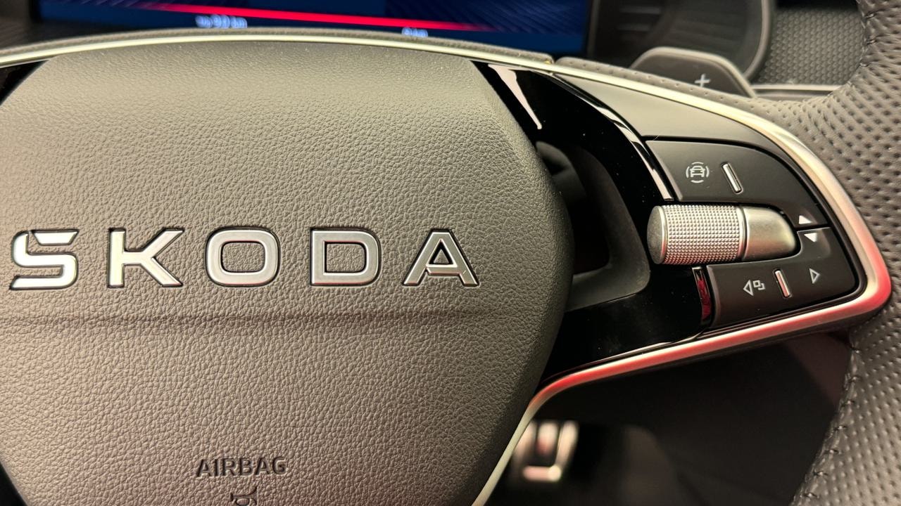 SKODA Kamiq 1.0 TSI Monte Carlo DSG-image-9