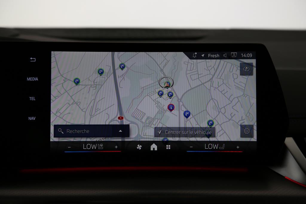 BMW 230e xDrive paddles Active Tourer-image-9