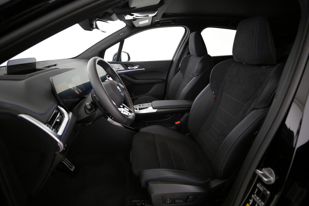 BMW 230e xDrive paddles Active Tourer-image-3