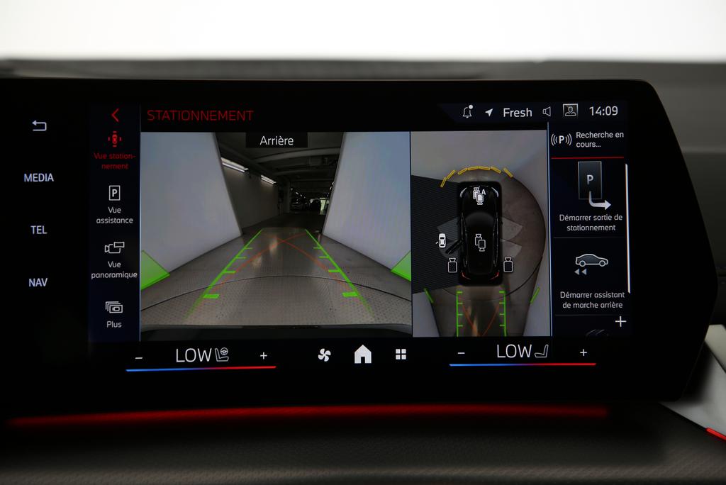 BMW 230e xDrive paddles Active Tourer-image-10