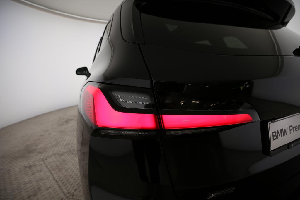 BMW 230e xDrive paddles Active Tourer-image-18