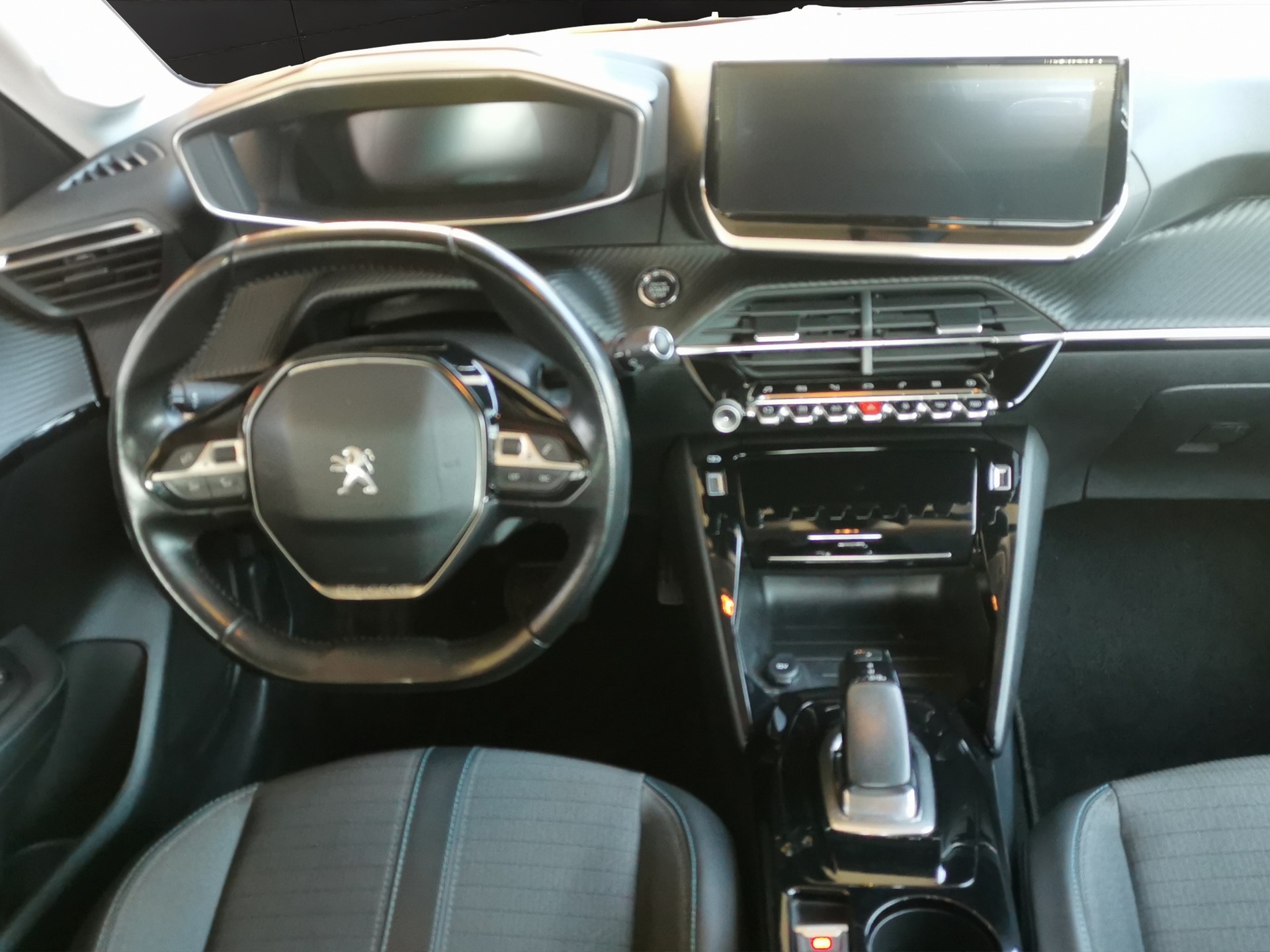 PEUGEOT 208 Elektrik Allure-image-15
