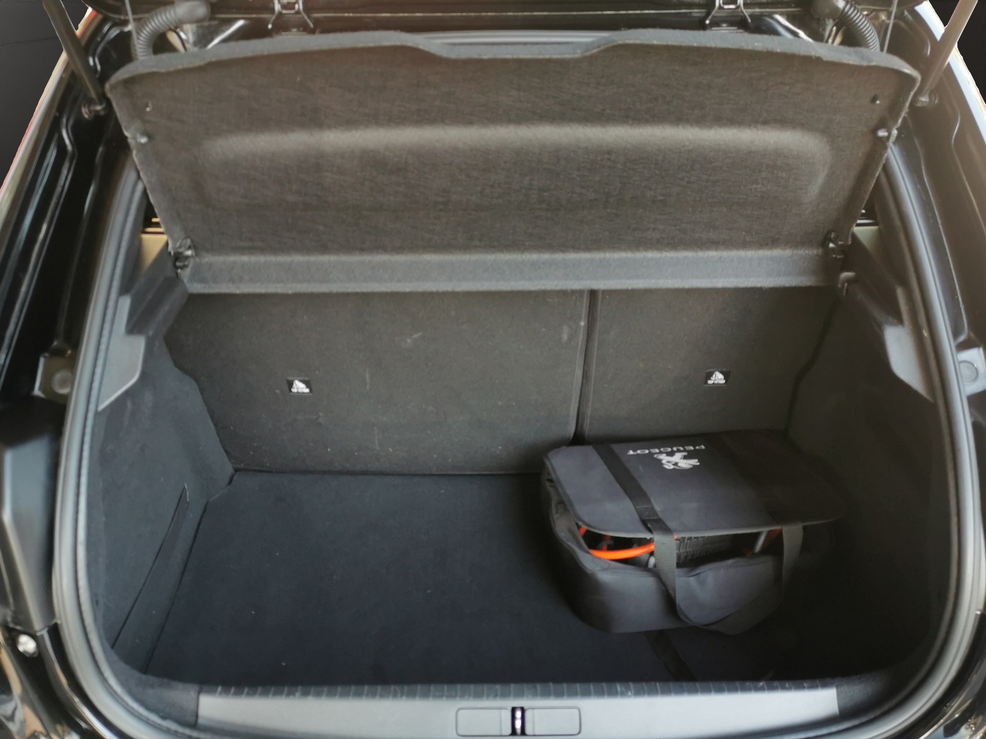 PEUGEOT 208 Elektrik Allure-image-8