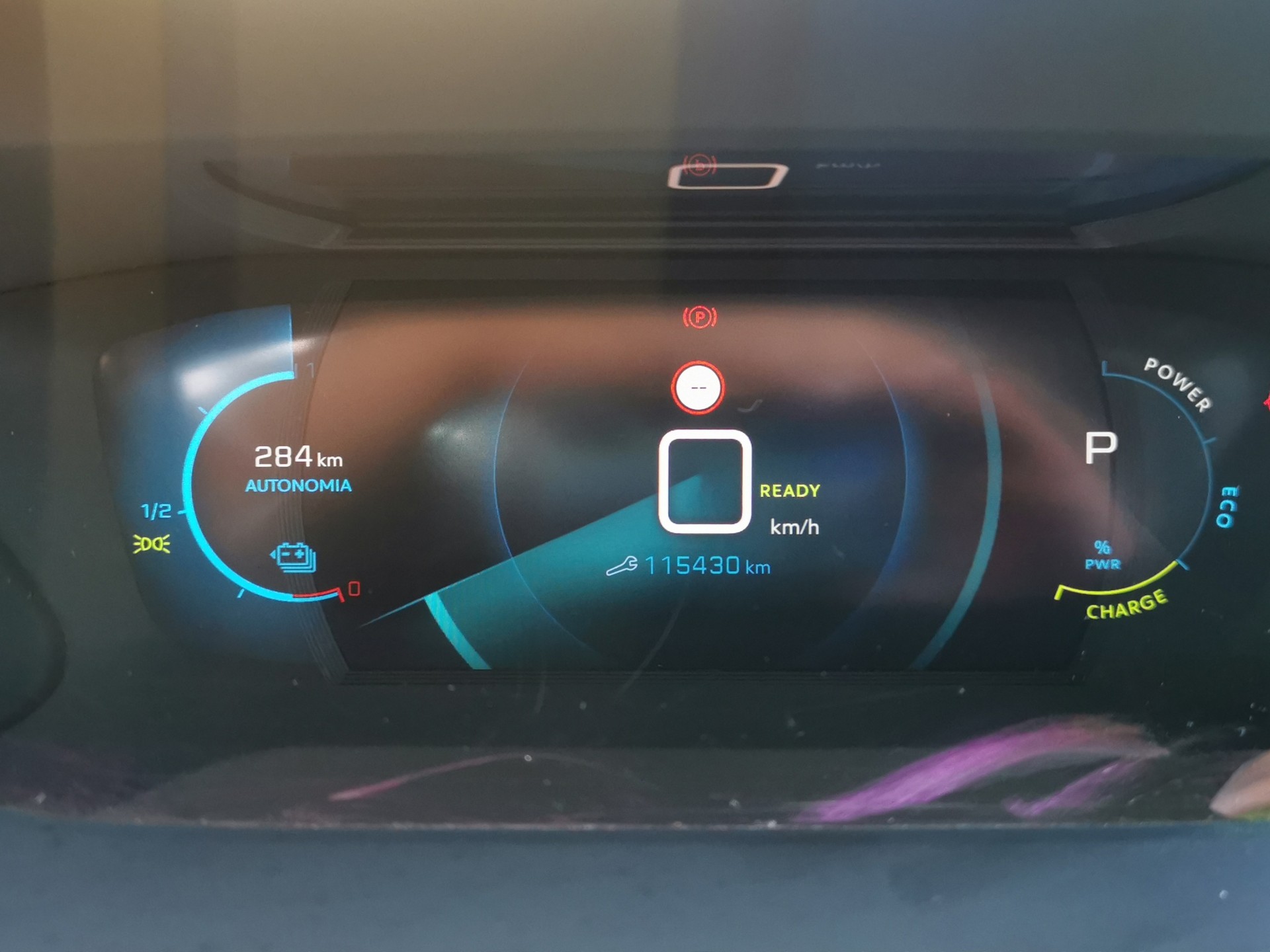 PEUGEOT 208 Elektrik Allure-image-16