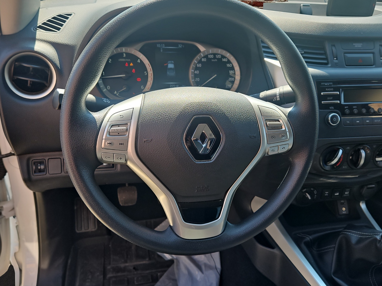 RENAULT Alaskan Doppel Cabine dCi 160 4WD Business-image-6