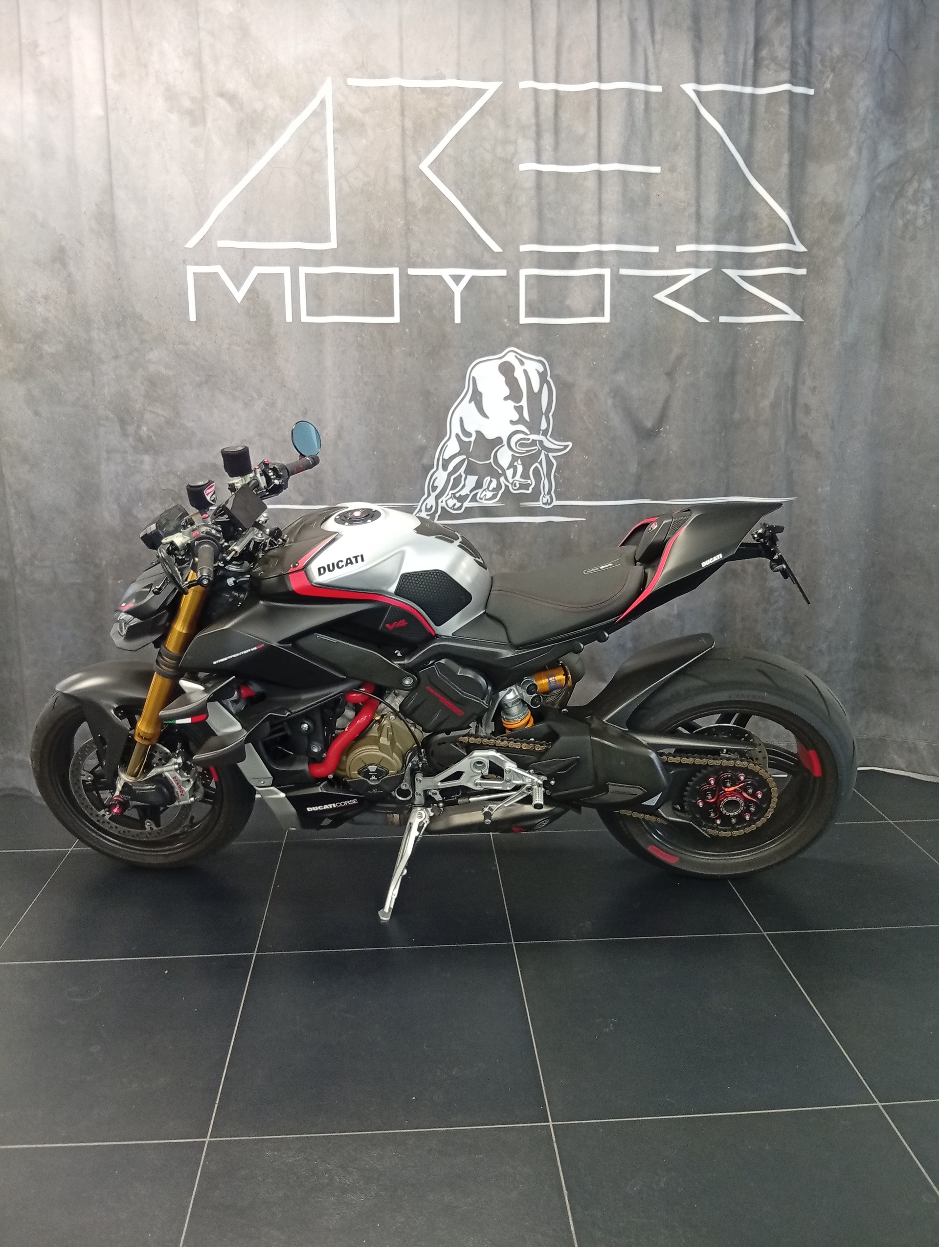 DUCATI Streetfighter V4 SP-showroom-element-2