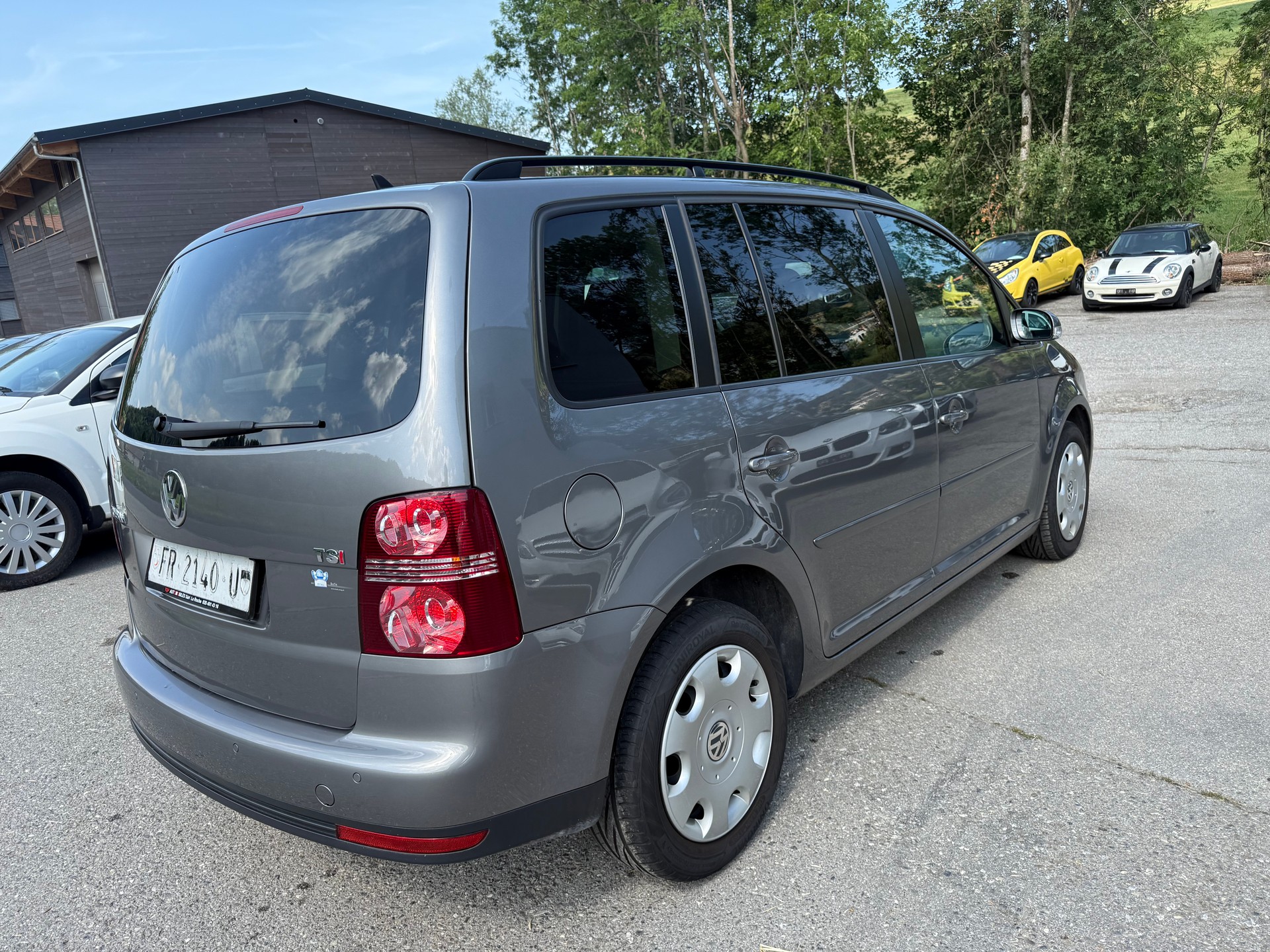VW Touran 1.4 TSI Trendline-image-4