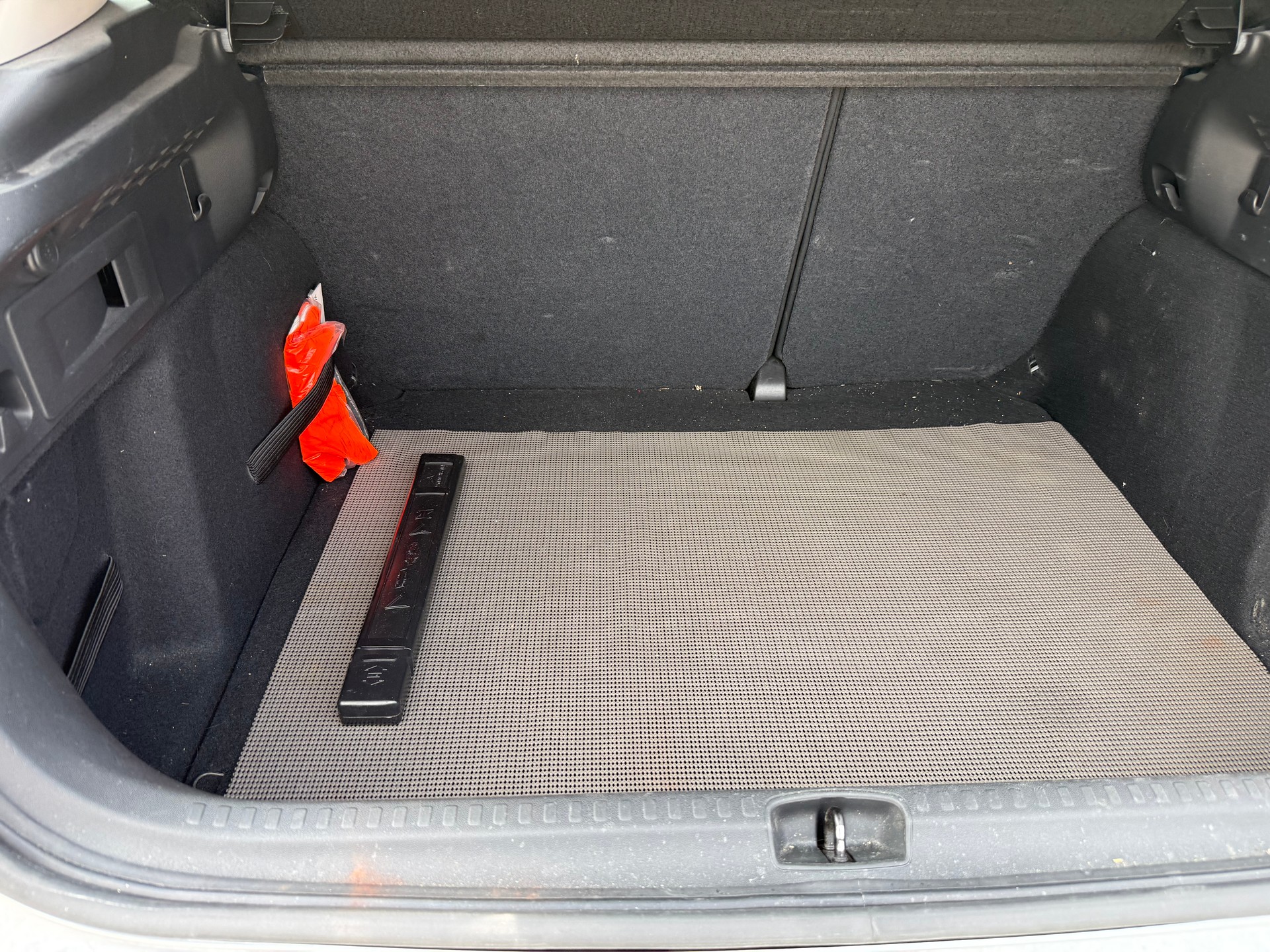 CITROEN C4 Berline 1.6 VTi Séduction-image-6
