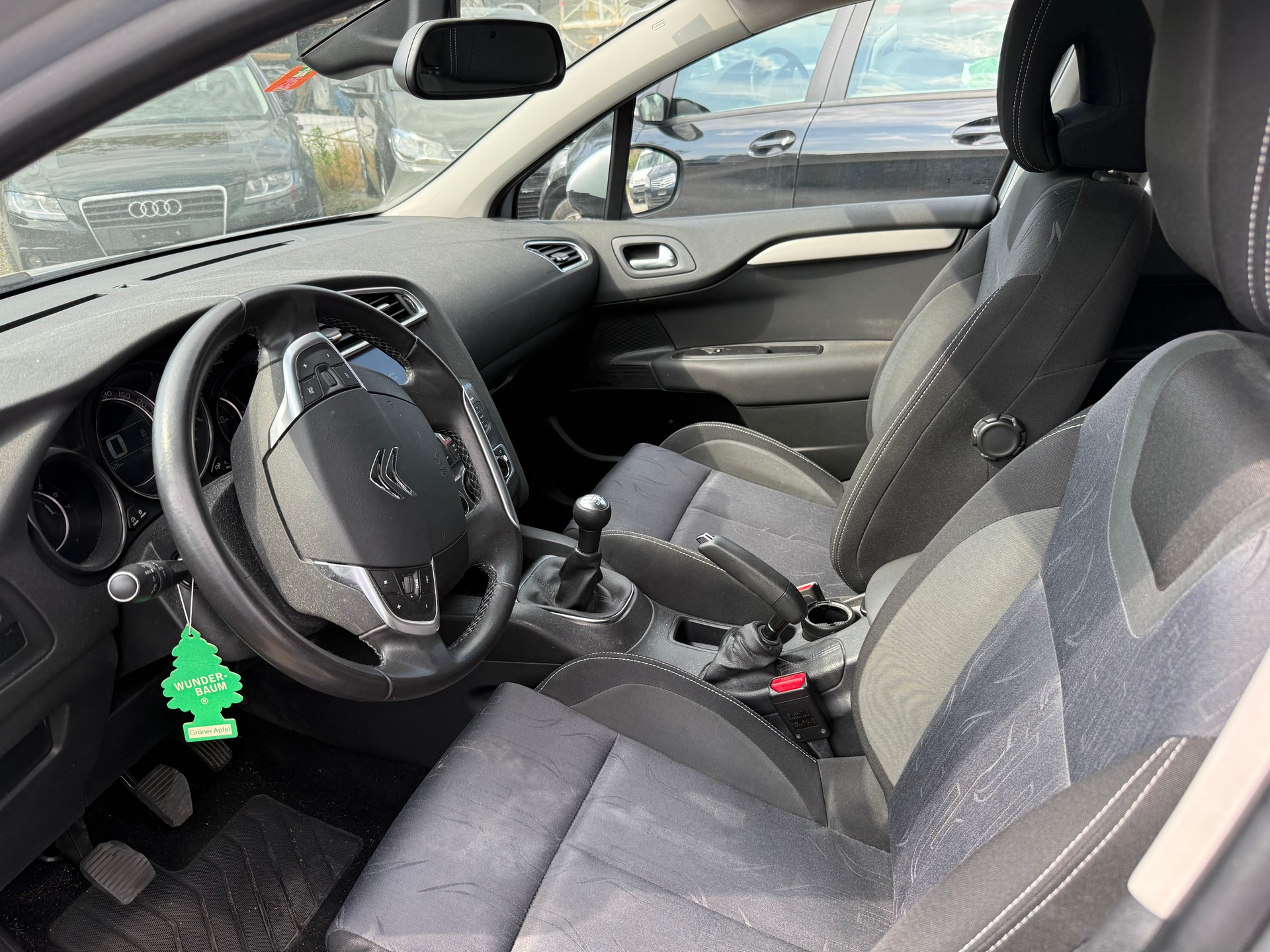 CITROEN C4 Berline 1.6 VTi Séduction-image-8