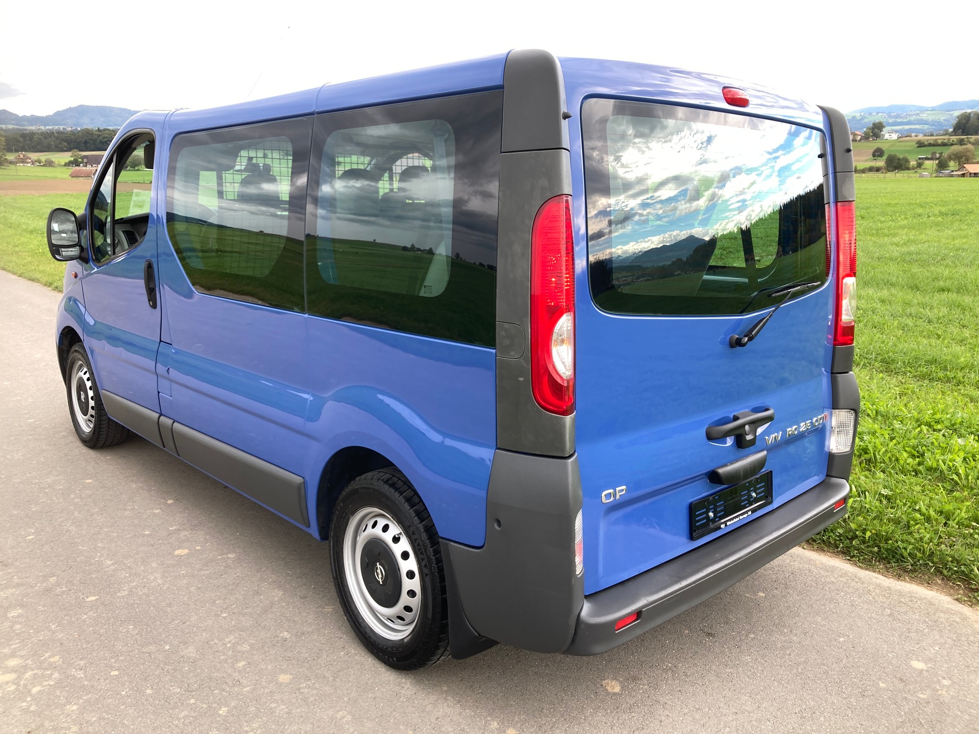 OPEL Vivaro 2.5 CDTI 2.7t-image-3