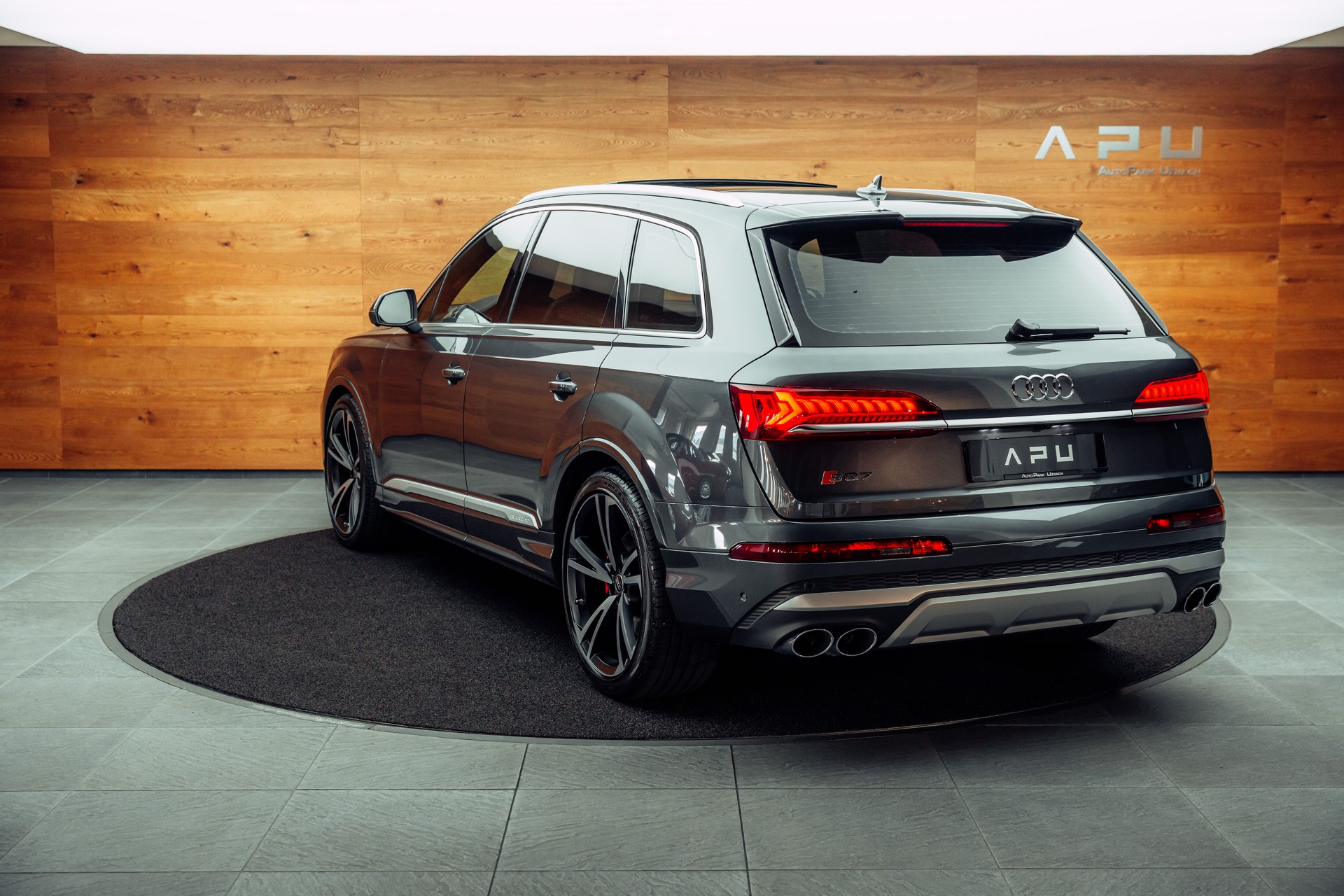 AUDI SQ7 TFSI quattro tiptronic Daytonagrau-showroom-element-2