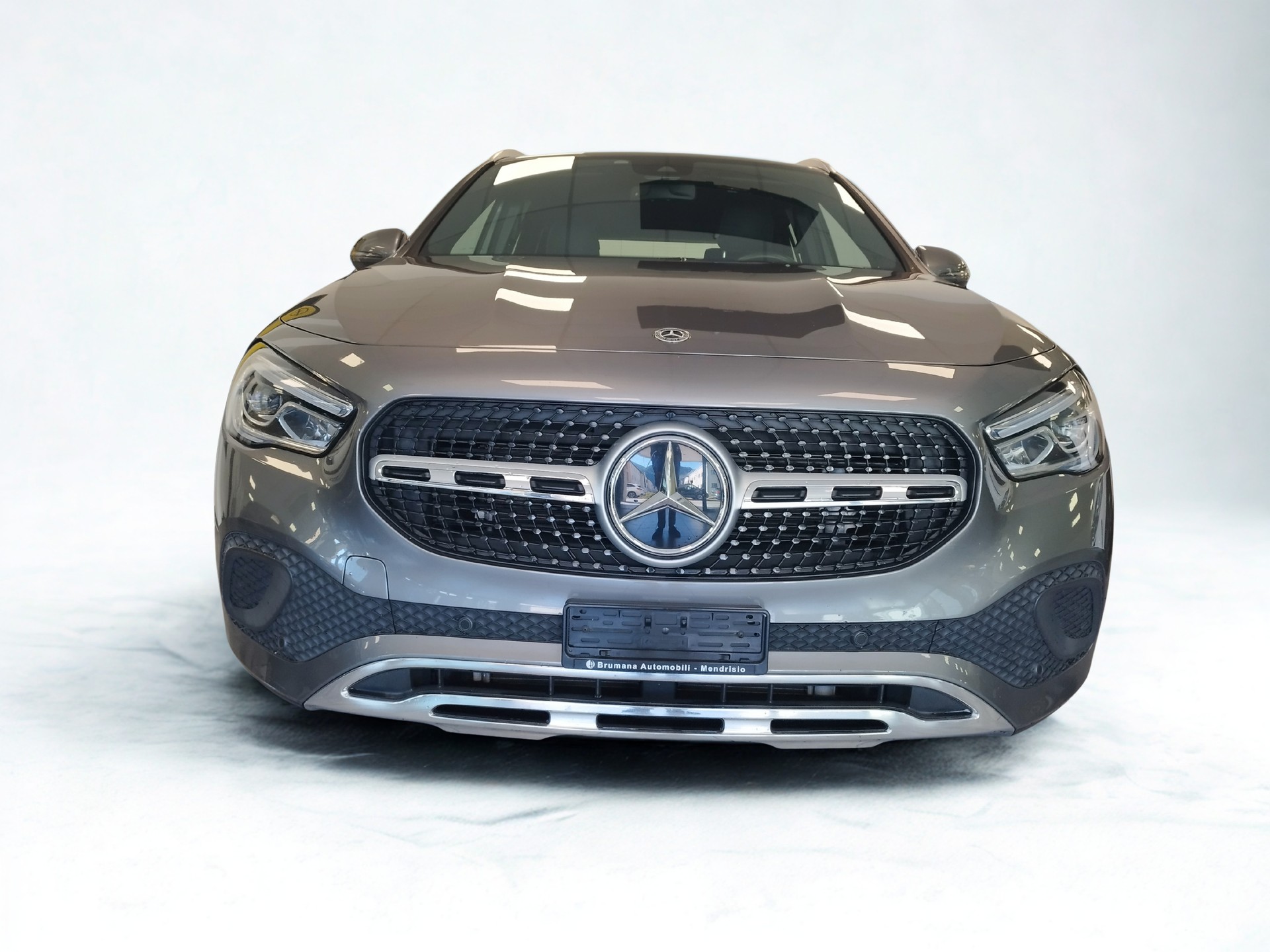 MERCEDES-BENZ GLA 200d 4Matic Style 8G-DCT-image-4
