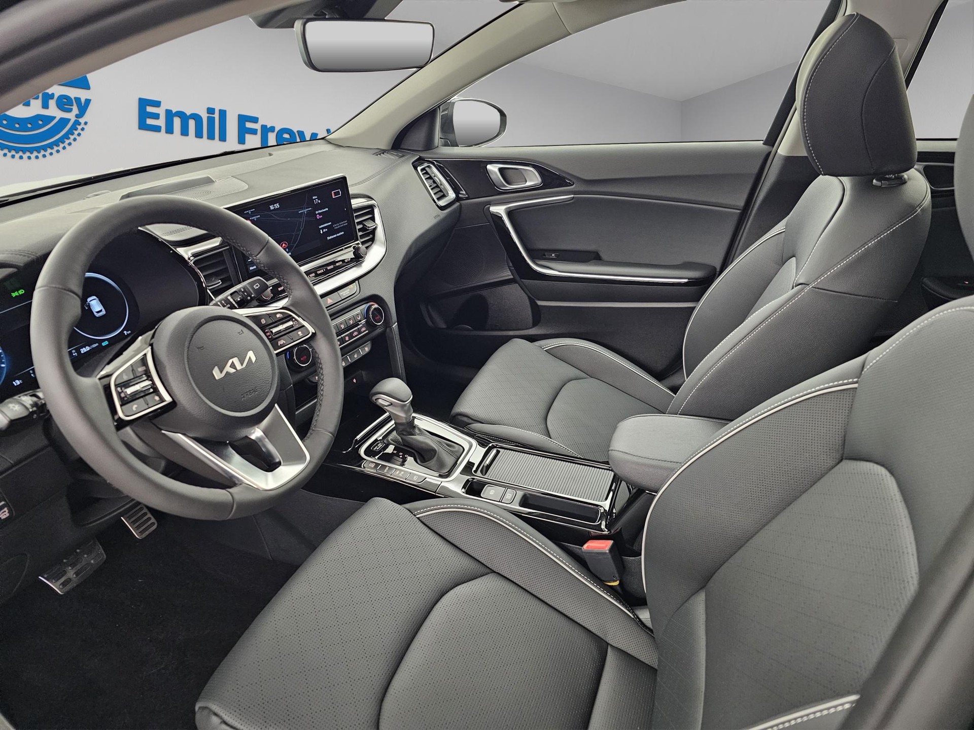 KIA Ceed SW 1.6 GDi Plug-in Hybrid Style-image-3