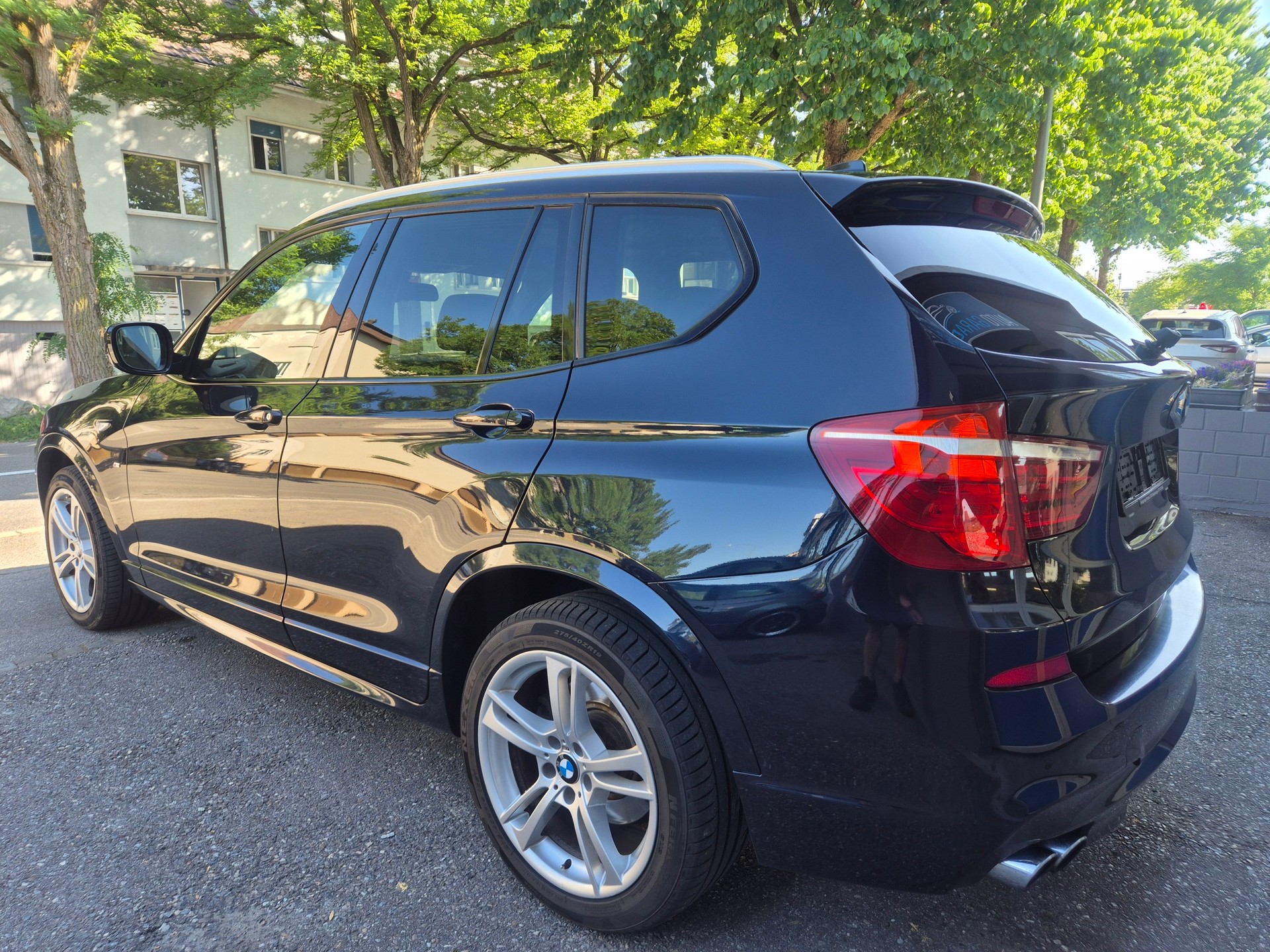 BMW 35i xDrive * Neue Motor * AHK * Pano Dach * M Packet * Head Up Display *-image-3