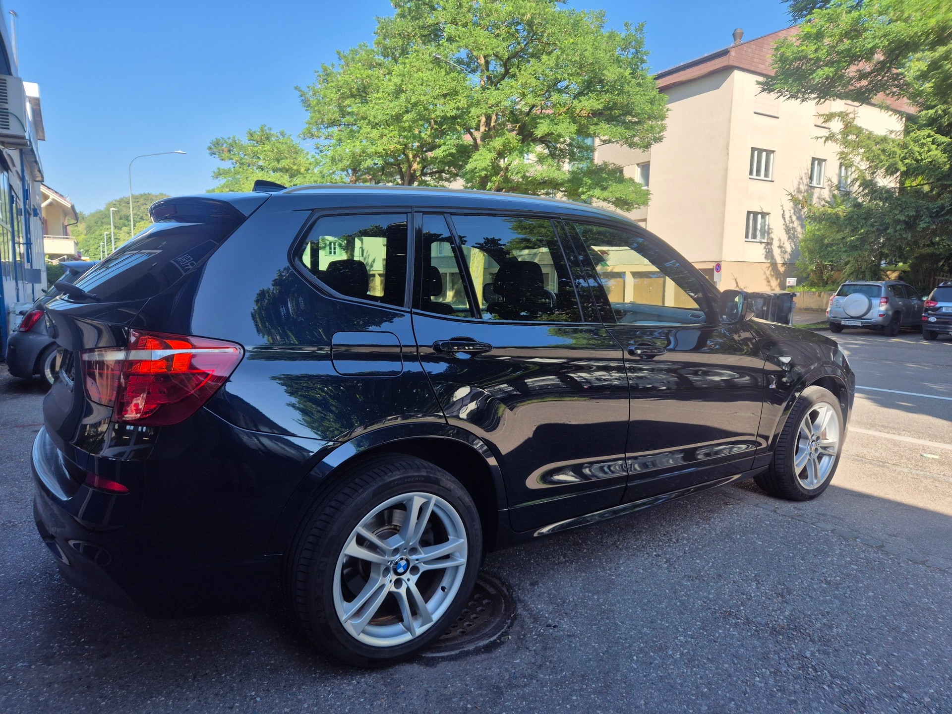 BMW 35i xDrive * Neue Motor * AHK * Pano Dach * M Packet * Head Up Display *-image-2