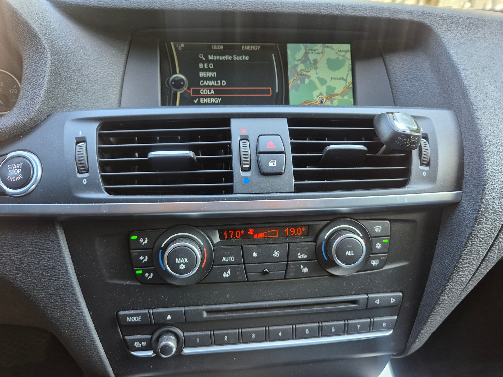 BMW 35i xDrive * Neue Motor * AHK * Pano Dach * M Packet * Head Up Display *-image-9