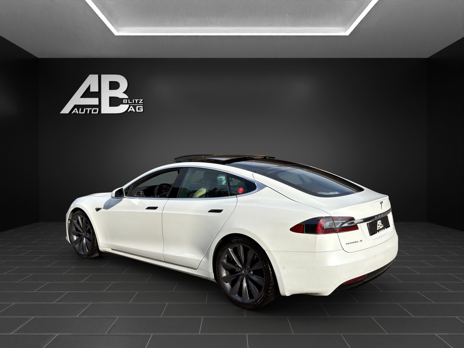 TESLA Model S 90 D 4x4 mit 525 PS * Free Supercharching *-image-2