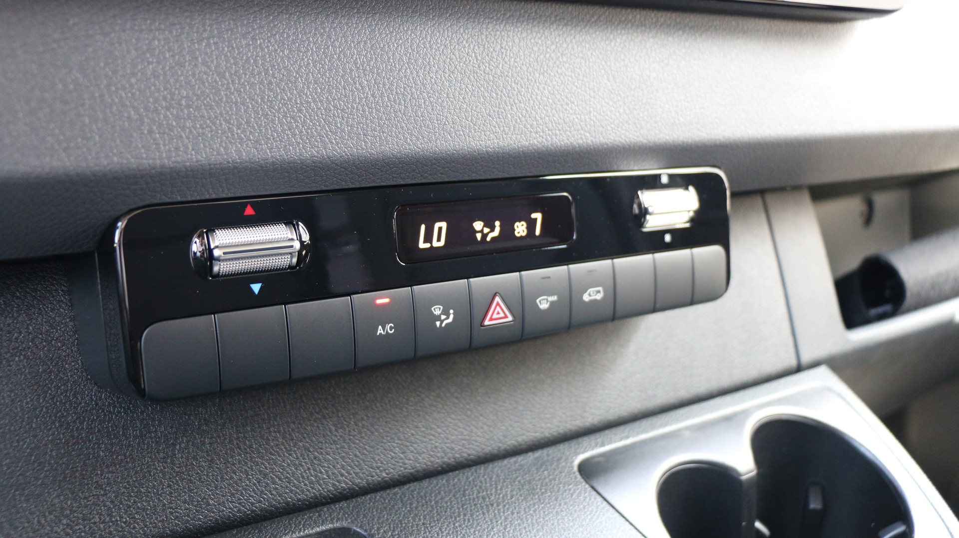 MERCEDES-BENZ Sprinter 319 CDI Pro KA 3665 WORKER 4X4-image-17