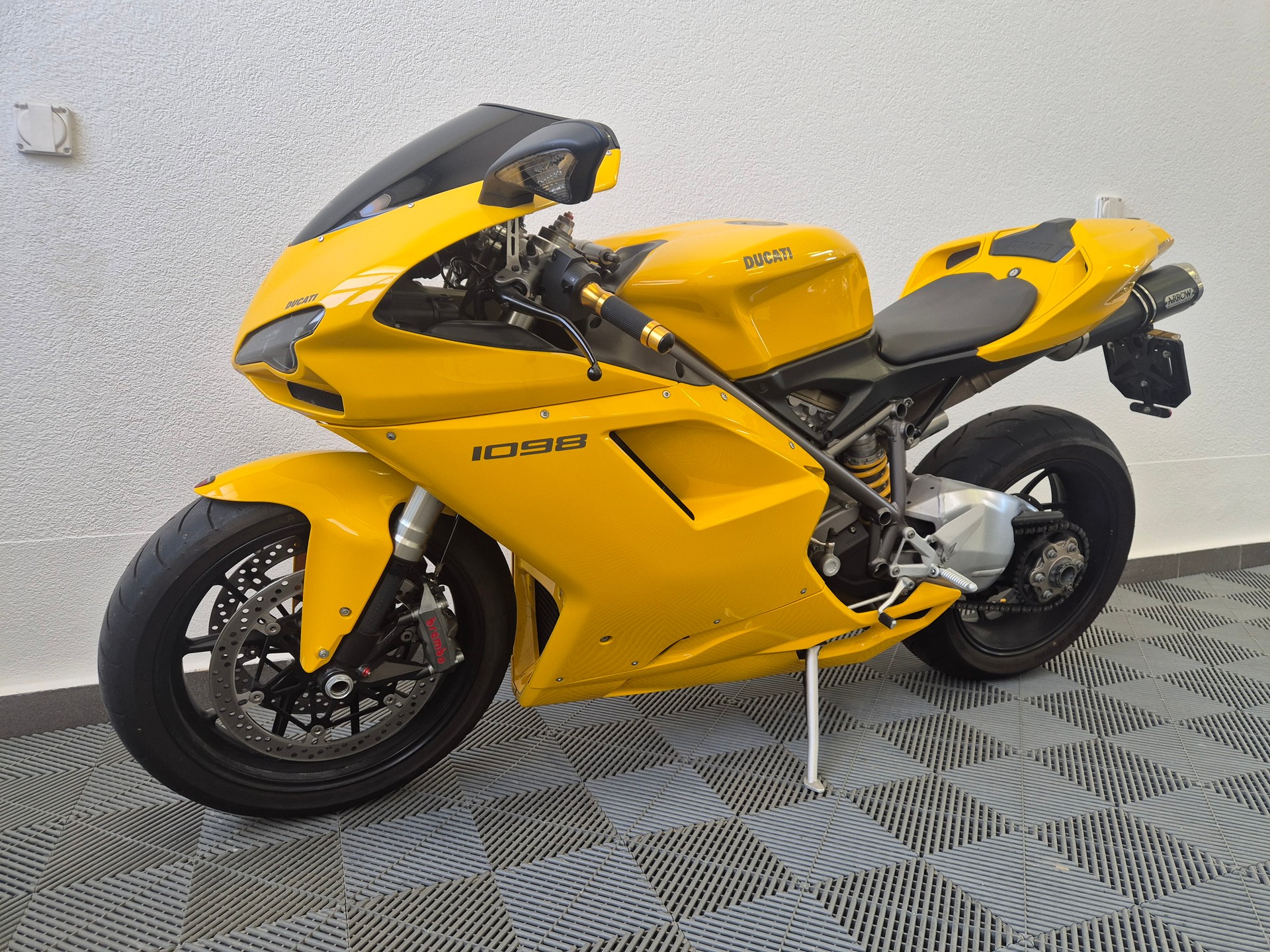 DUCATI 1098 S