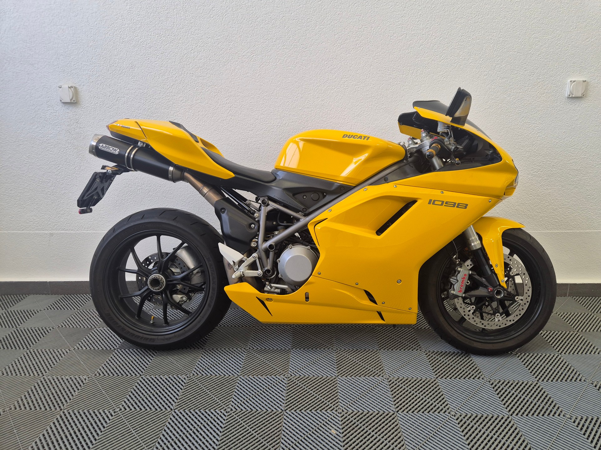 DUCATI 1098 S-image-4