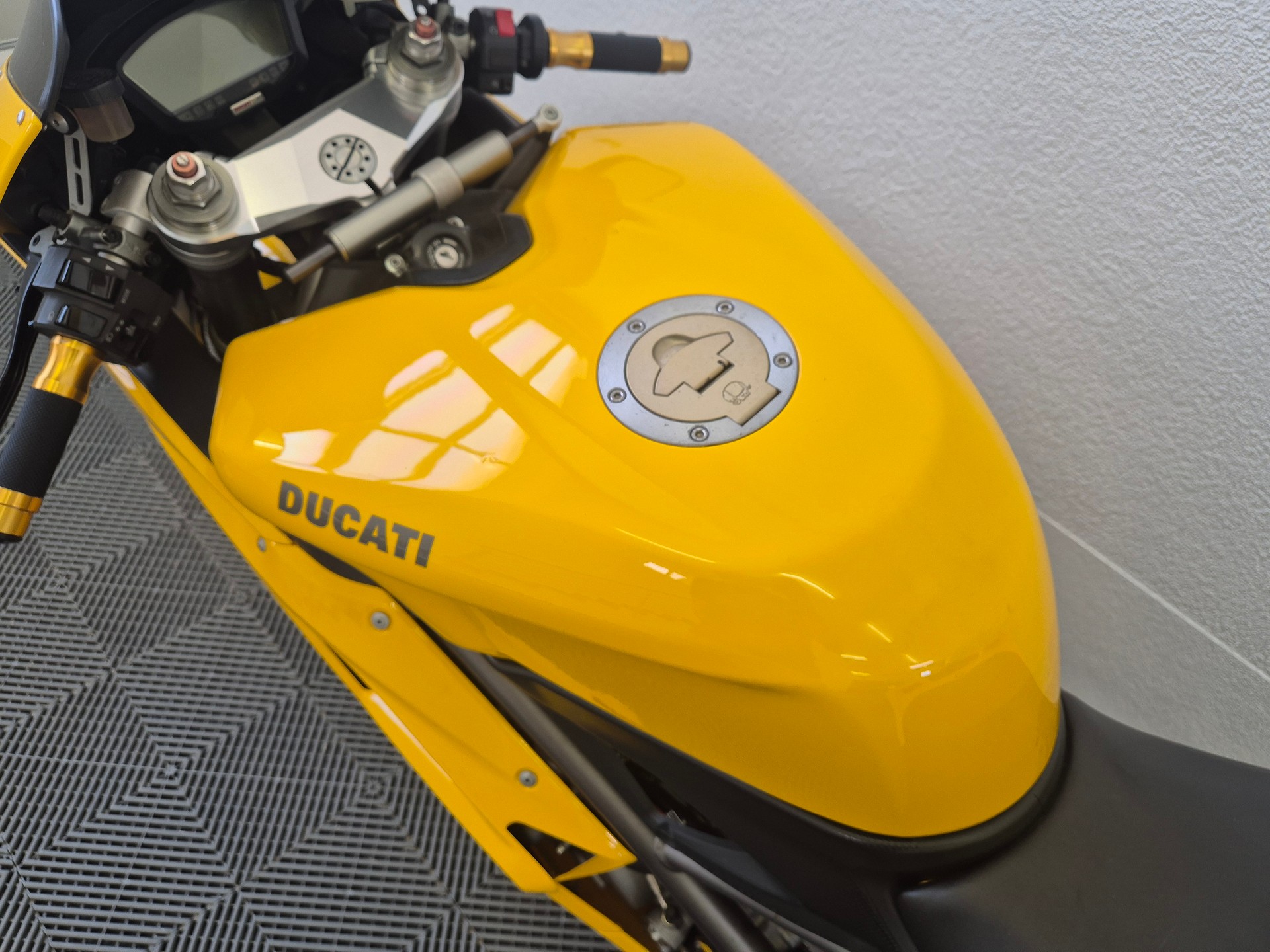 DUCATI 1098 S-image-8