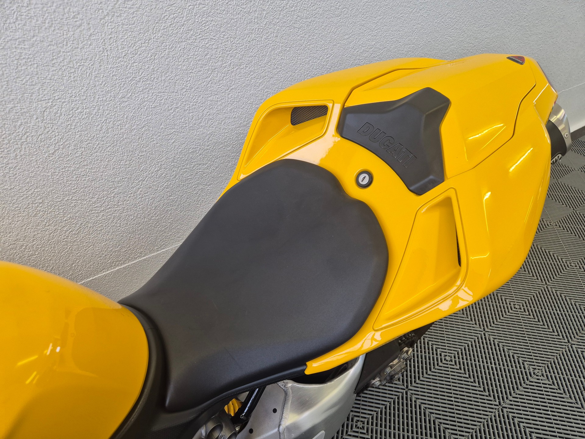DUCATI 1098 S-image-13