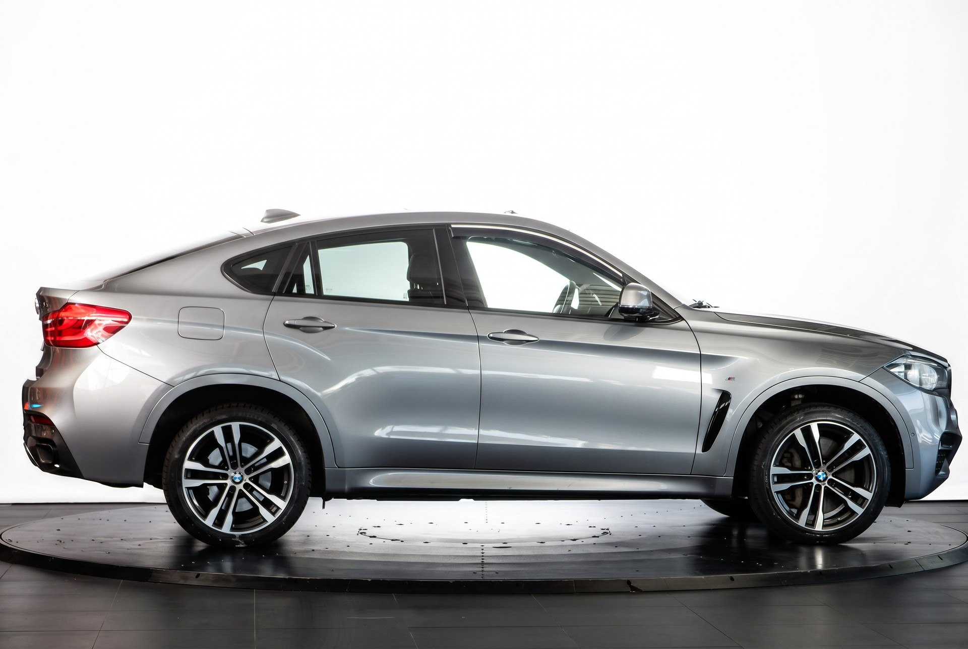 BMW X6 M50d Steptronic-image-3