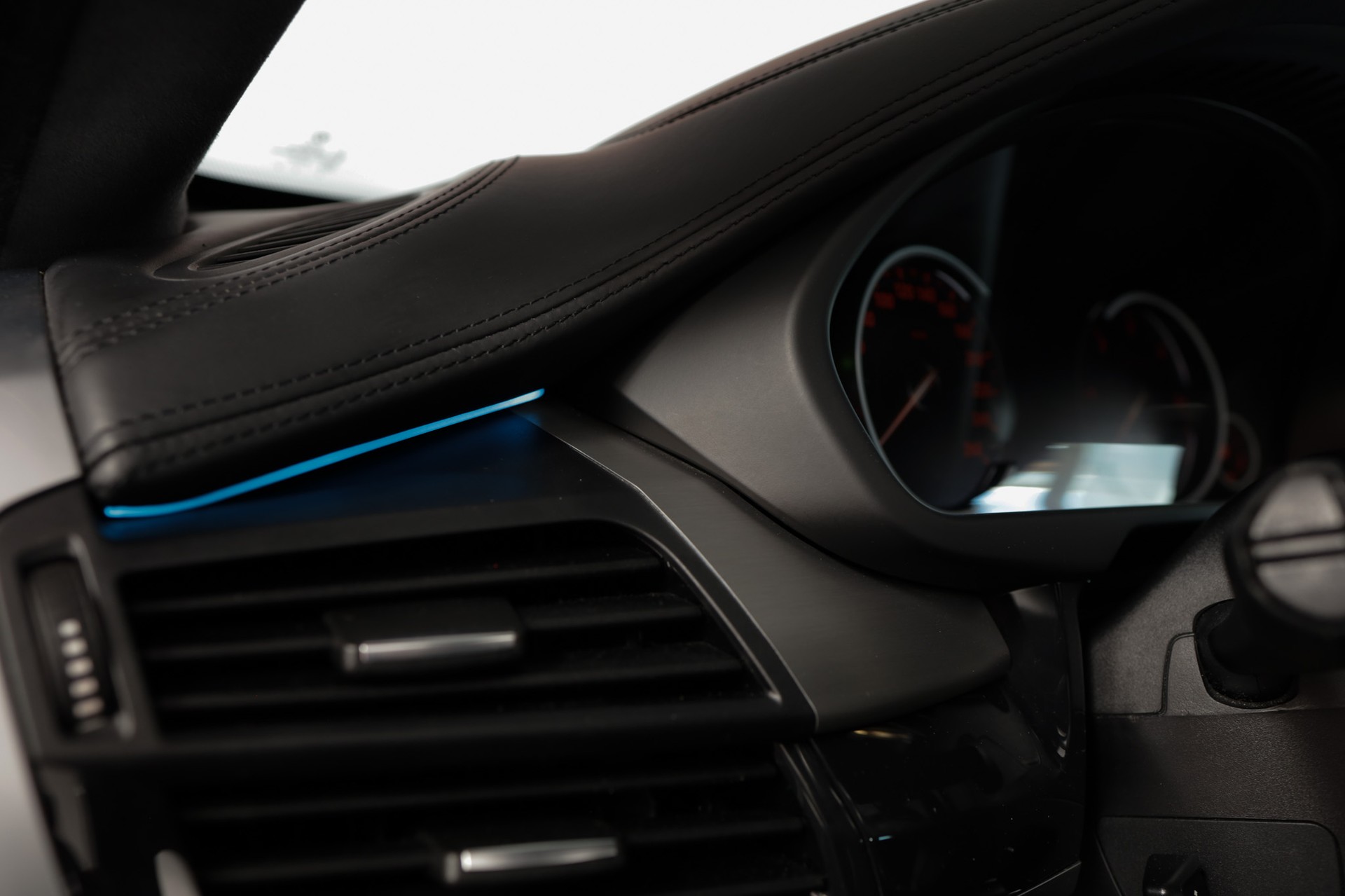 BMW X6 M50d Steptronic-image-10