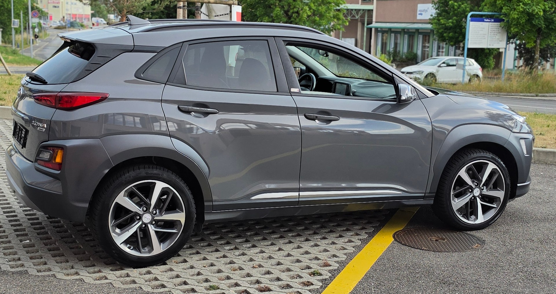 HYUNDAI Kona 1.6 CRDI Origo 4WD DCT-image-3