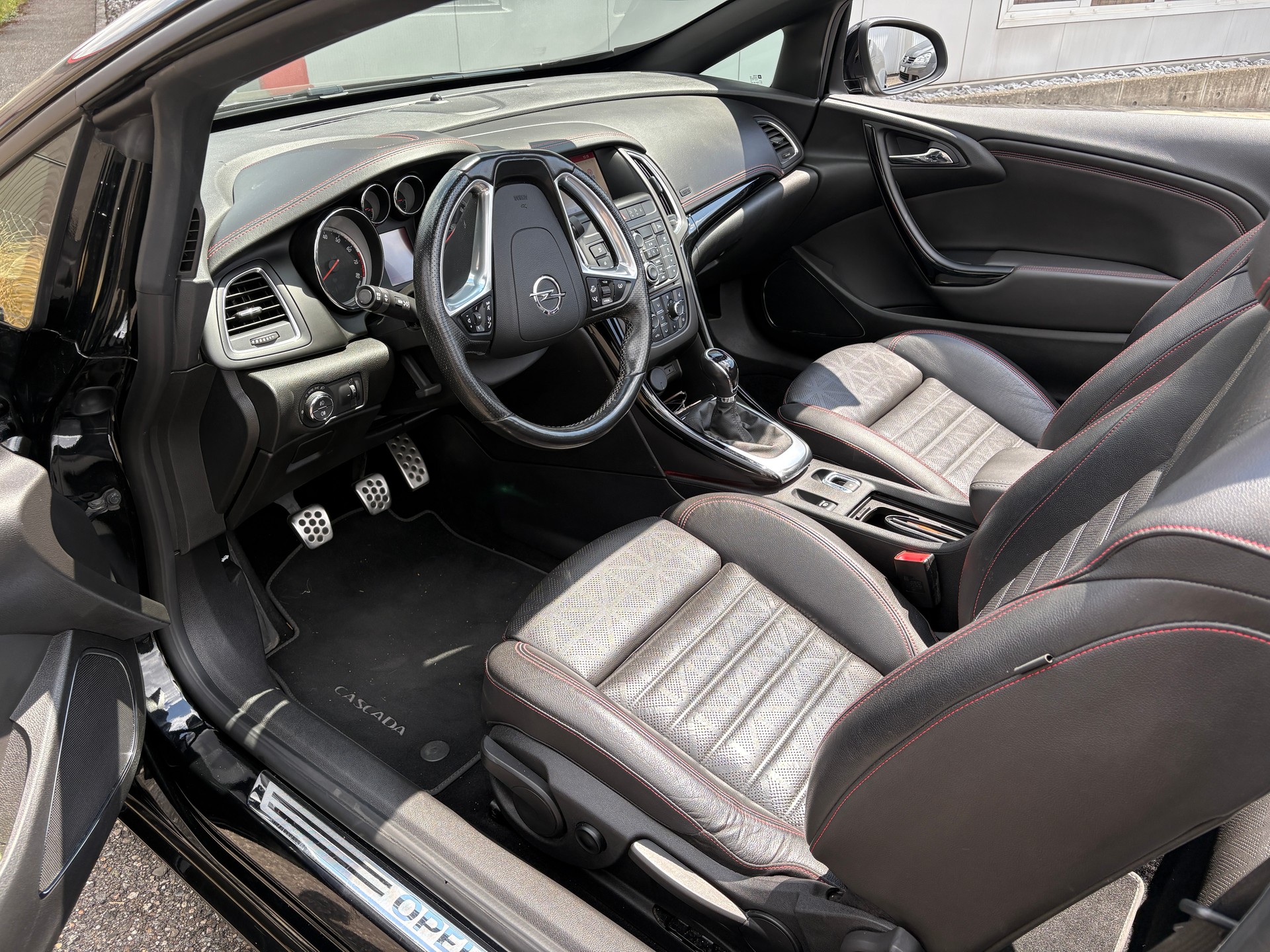 OPEL CASCADA-image-2