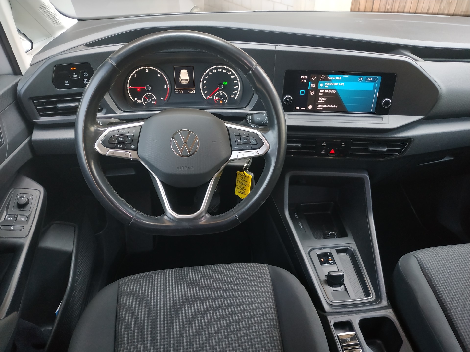 VW Caddy 2.0 TDI Liberty DSG Automat-image-12