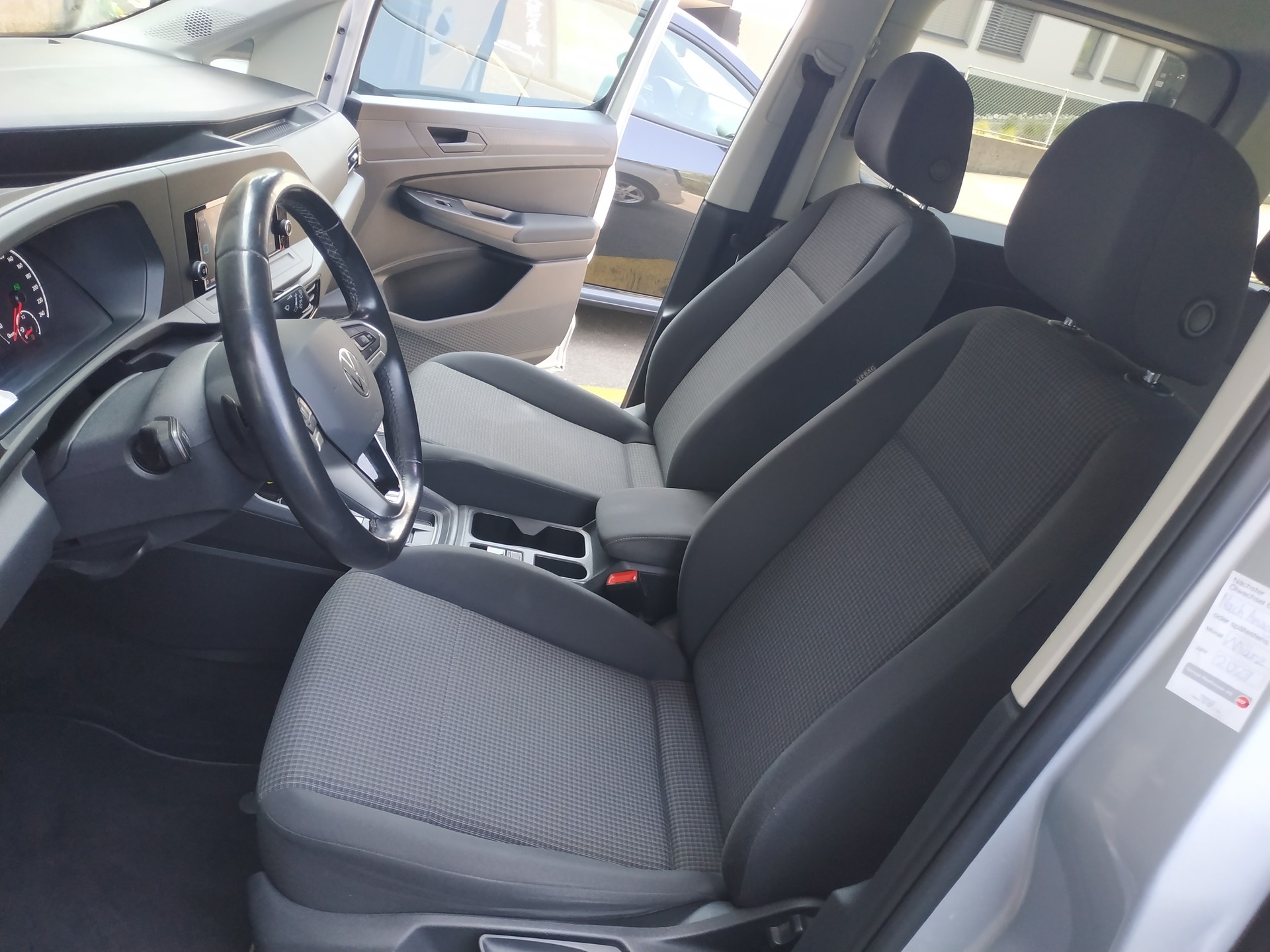 VW Caddy 2.0 TDI Liberty DSG Automat-image-11