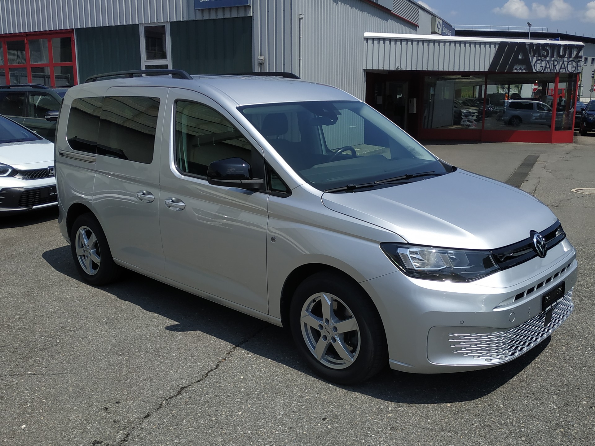 VW Caddy 2.0 TDI Liberty DSG Automat-image-1