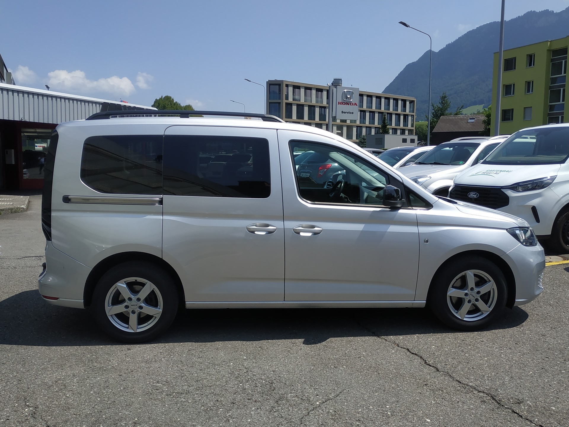 VW Caddy 2.0 TDI Liberty DSG Automat-image-5