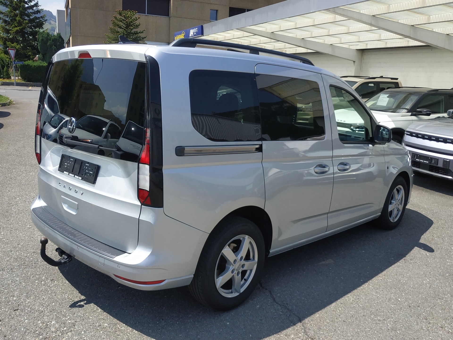 VW Caddy 2.0 TDI Liberty DSG Automat-image-7