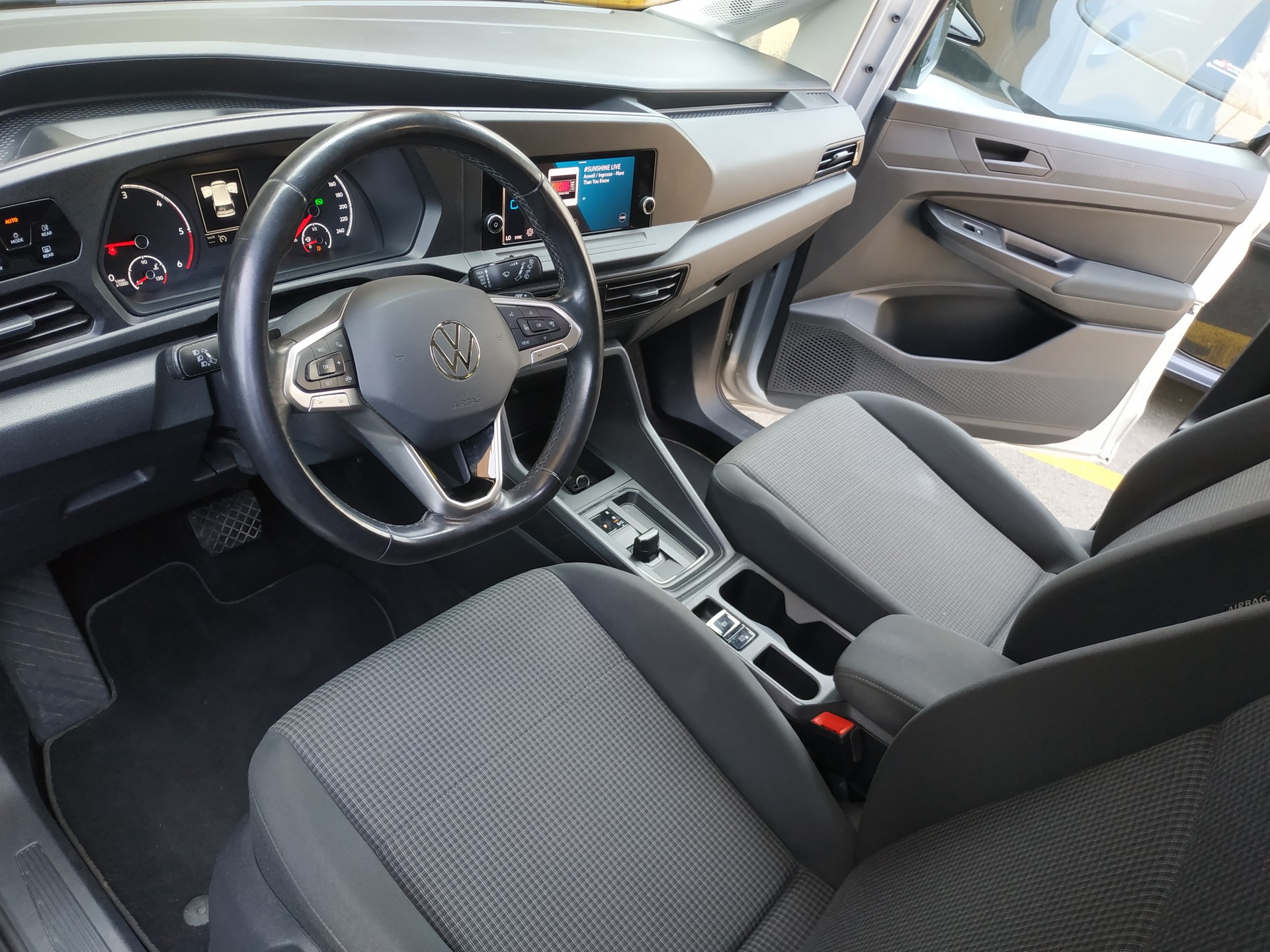 VW Caddy 2.0 TDI Liberty DSG Automat-image-10