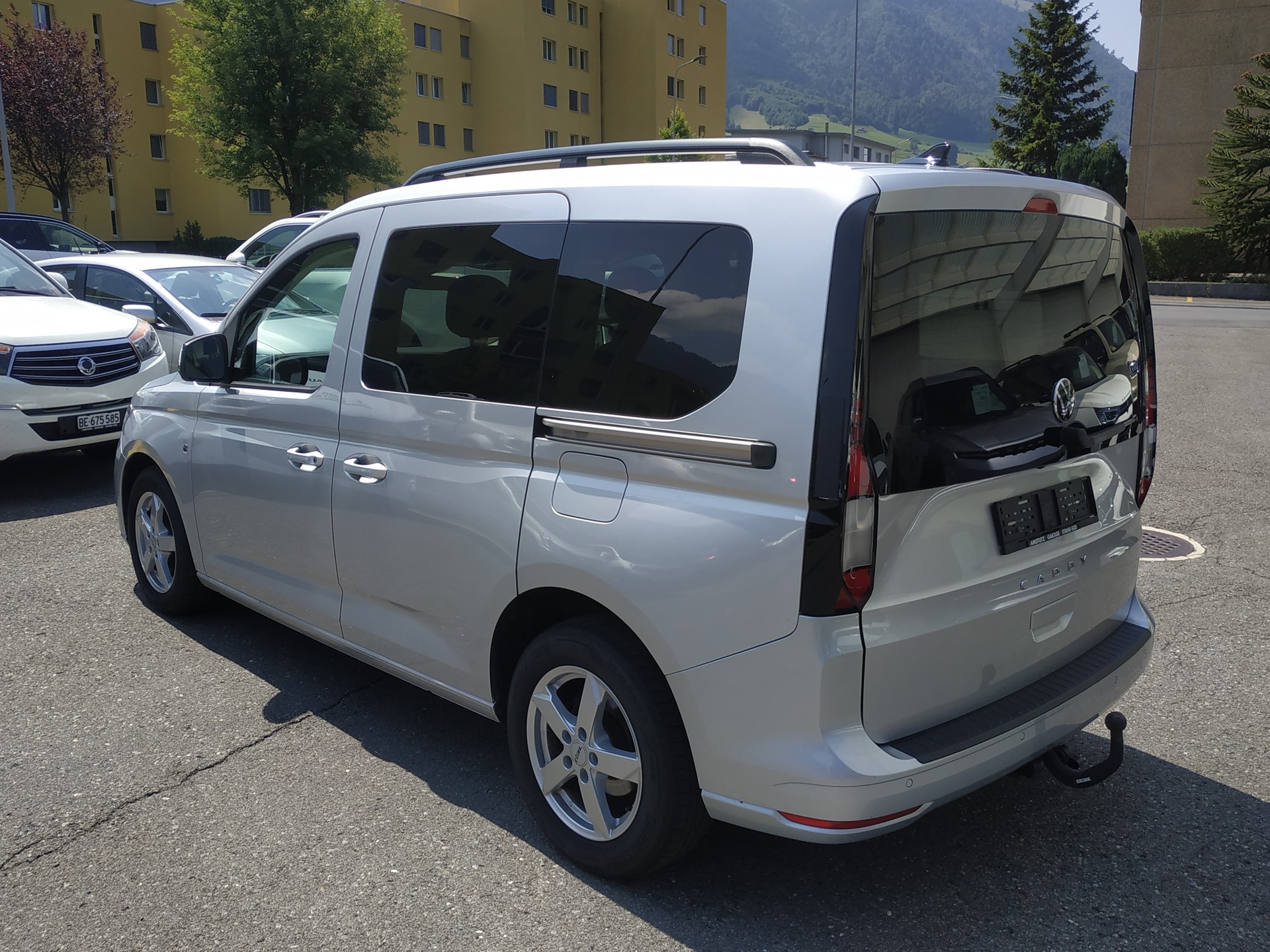 VW Caddy 2.0 TDI Liberty DSG Automat-image-4