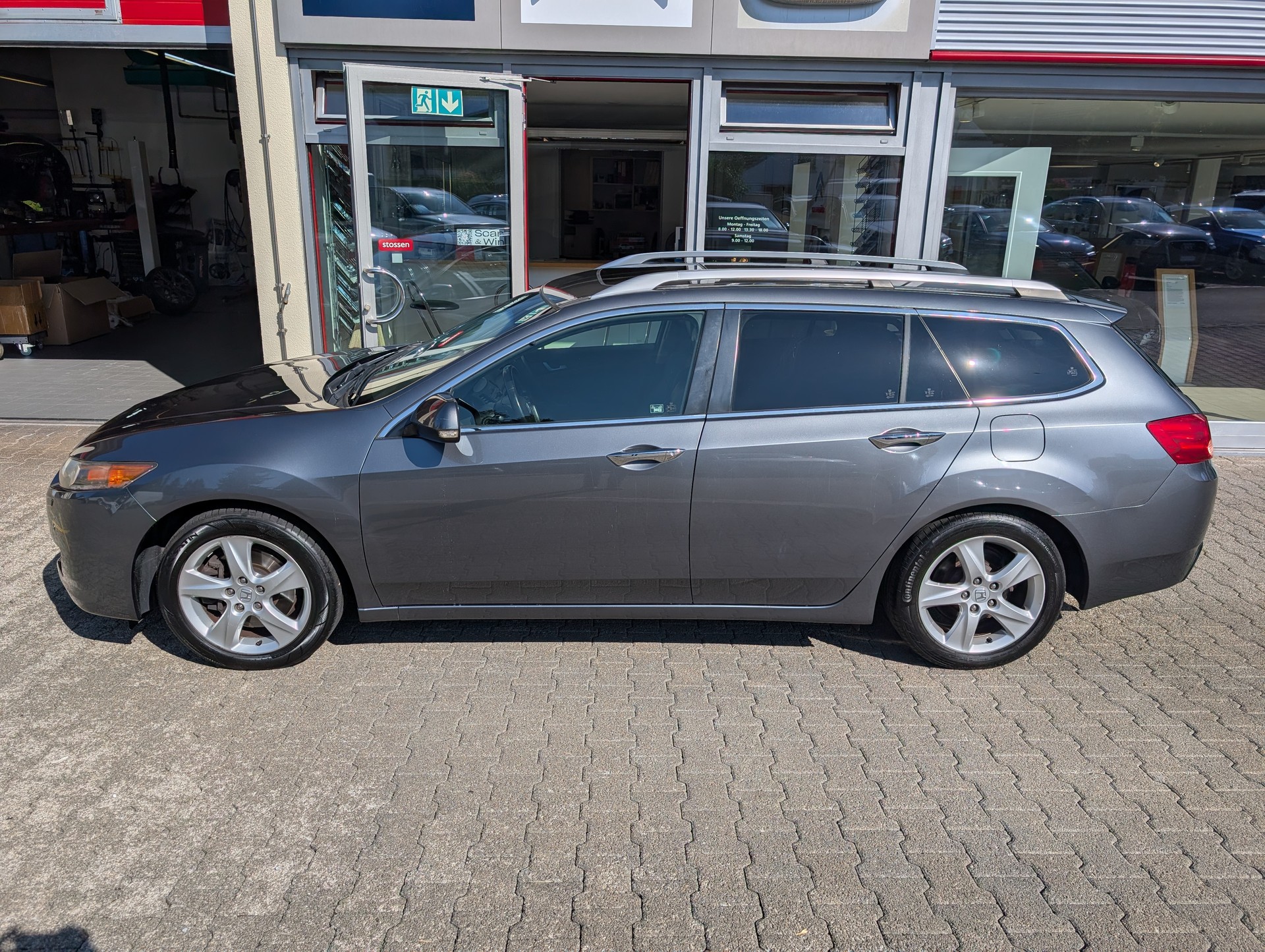 HONDA Accord Tourer 2.4i 16V Executive Automatic-image-3