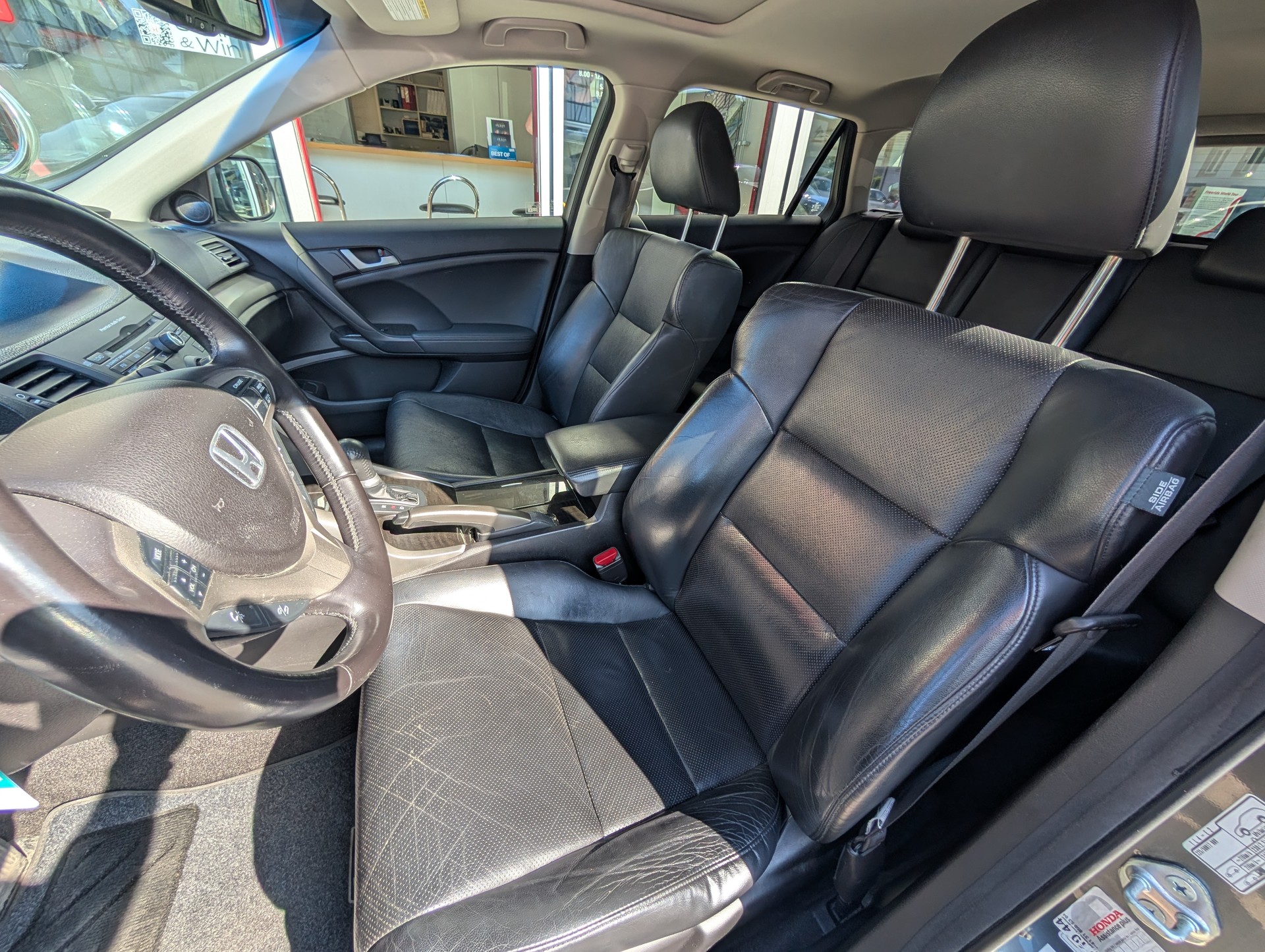 HONDA Accord Tourer 2.4i 16V Executive Automatic-image-11