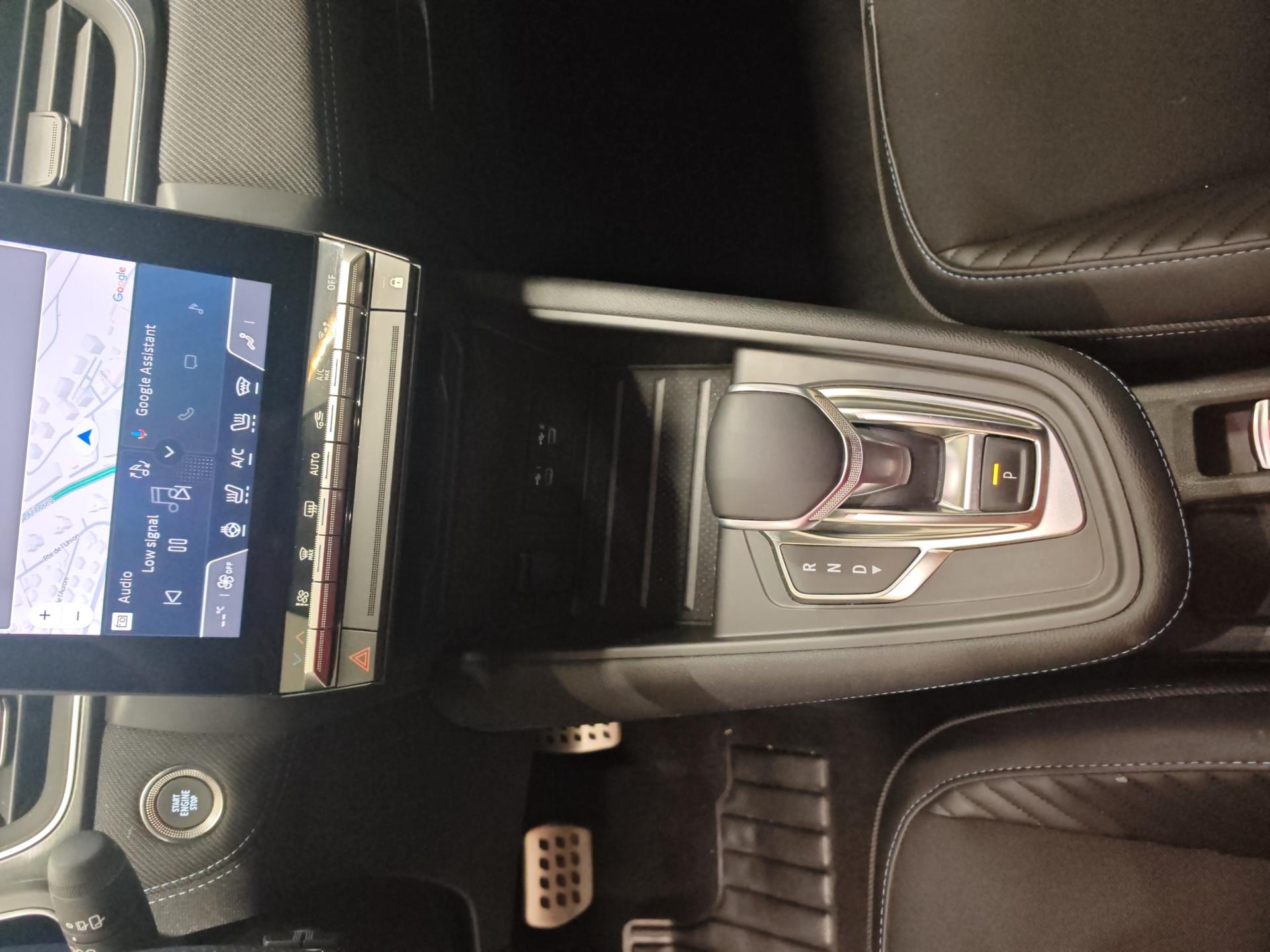 RENAULT Captur 1.3 TCe Esprit Alpine EDC-image-21
