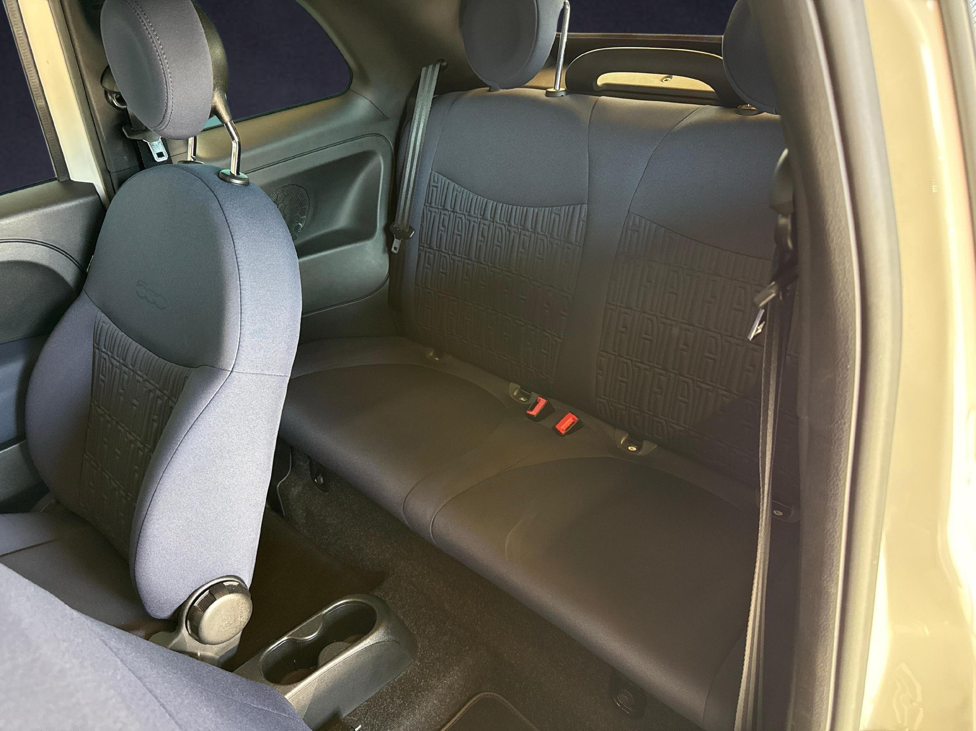 FIAT 500 C 1.0 Hybrid Cult-image-10