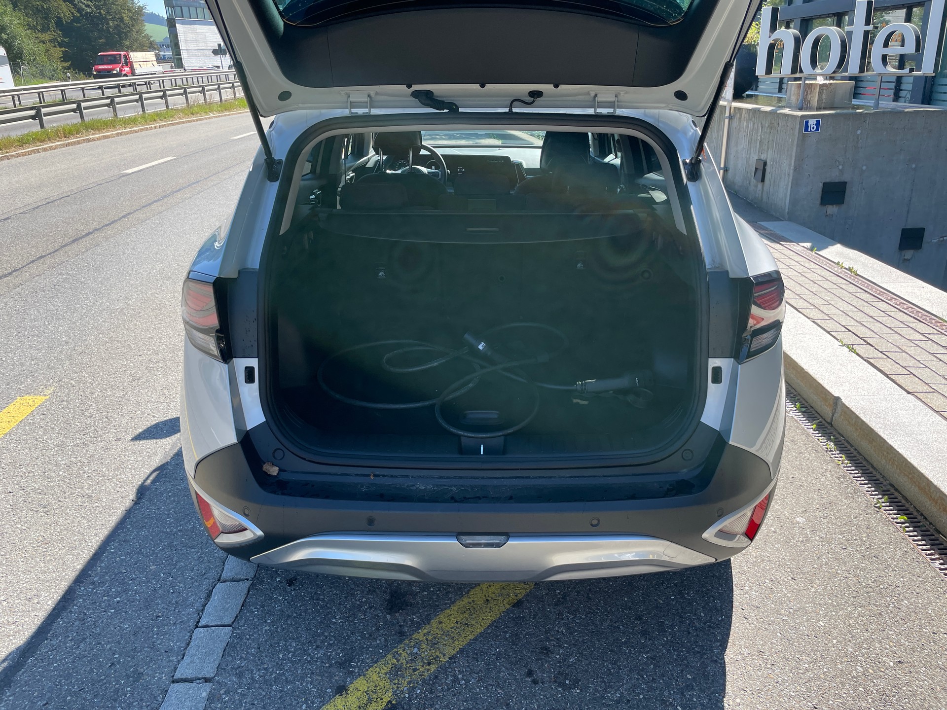 KIA Sportage 1.6T-GDi PHEV Power Edition 4x4 A-image-6