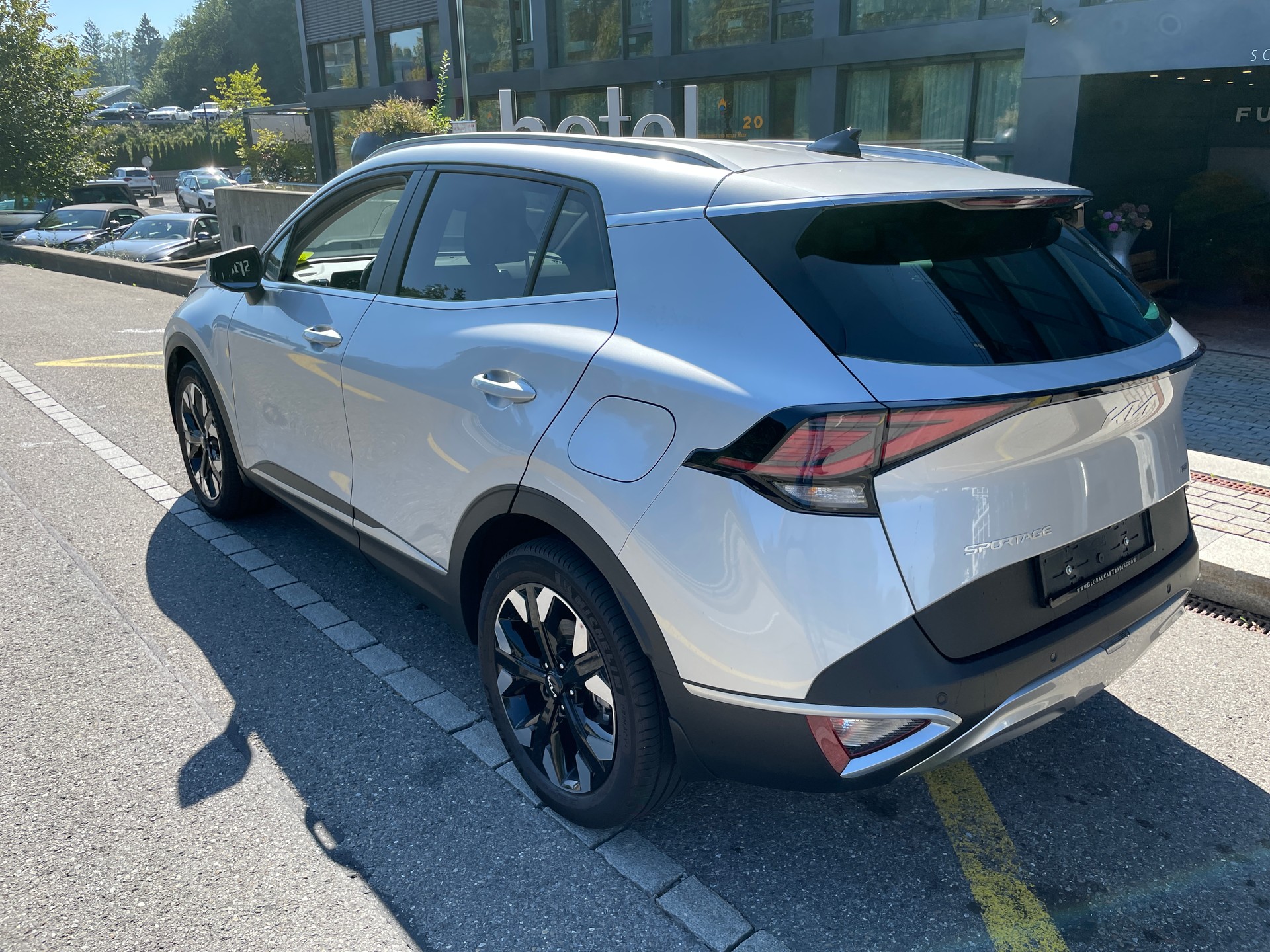 KIA Sportage 1.6T-GDi PHEV Power Edition 4x4 A-image-7