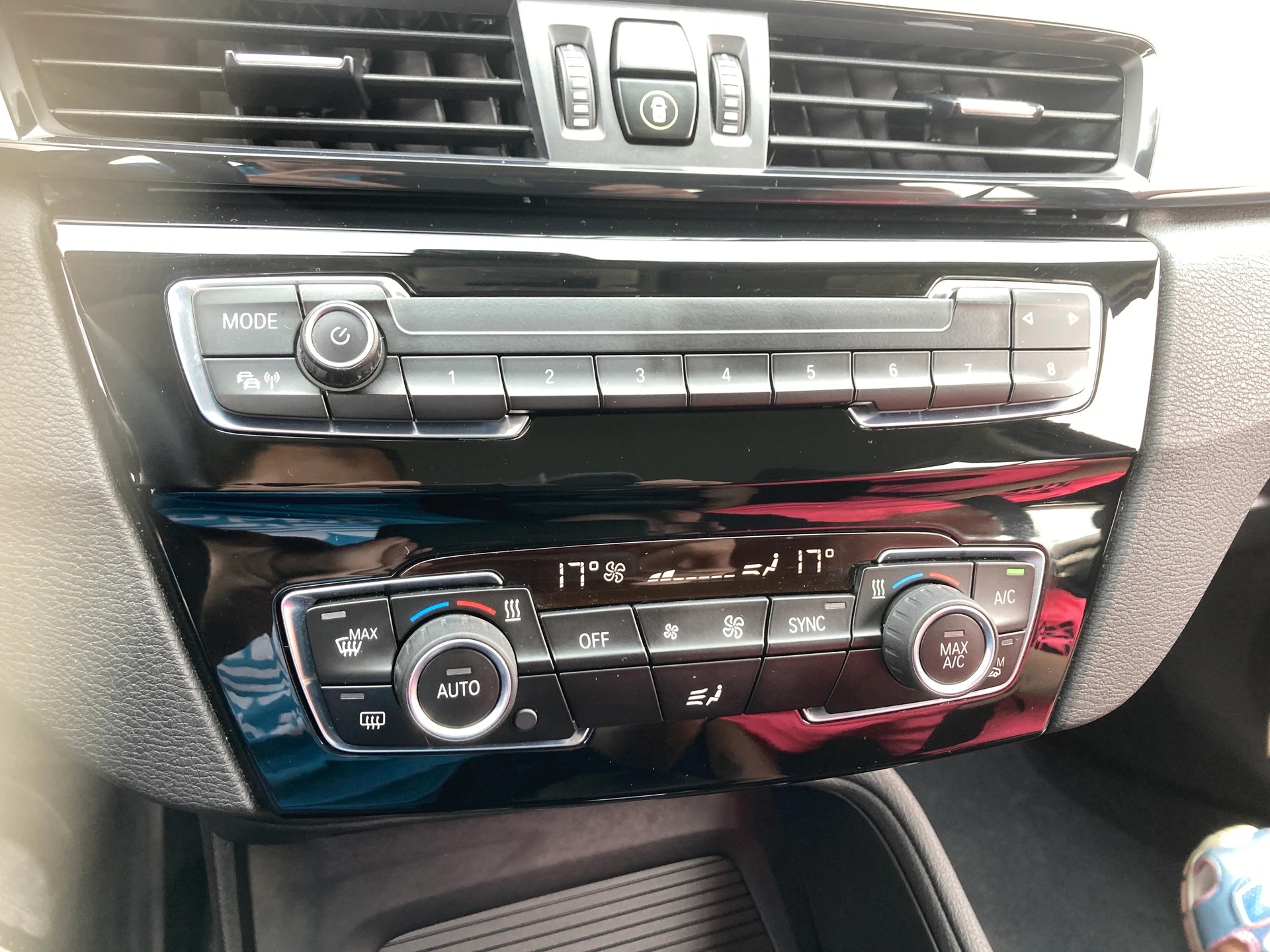 BMW X1 xDrive 18d Steptronic-image-15