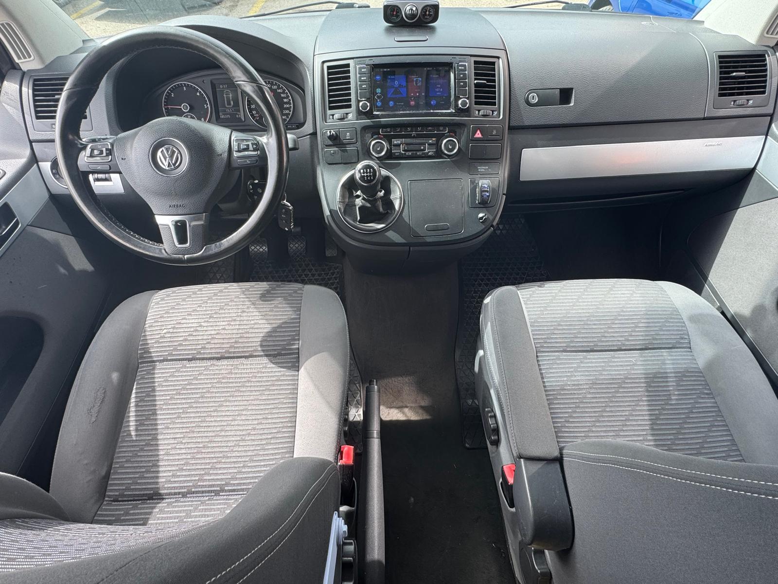 VW T5 Multivan 2.0 TDI Couchage (Véhicule aménagé) Attelage - Panneau Solaire - Webasto-image-11