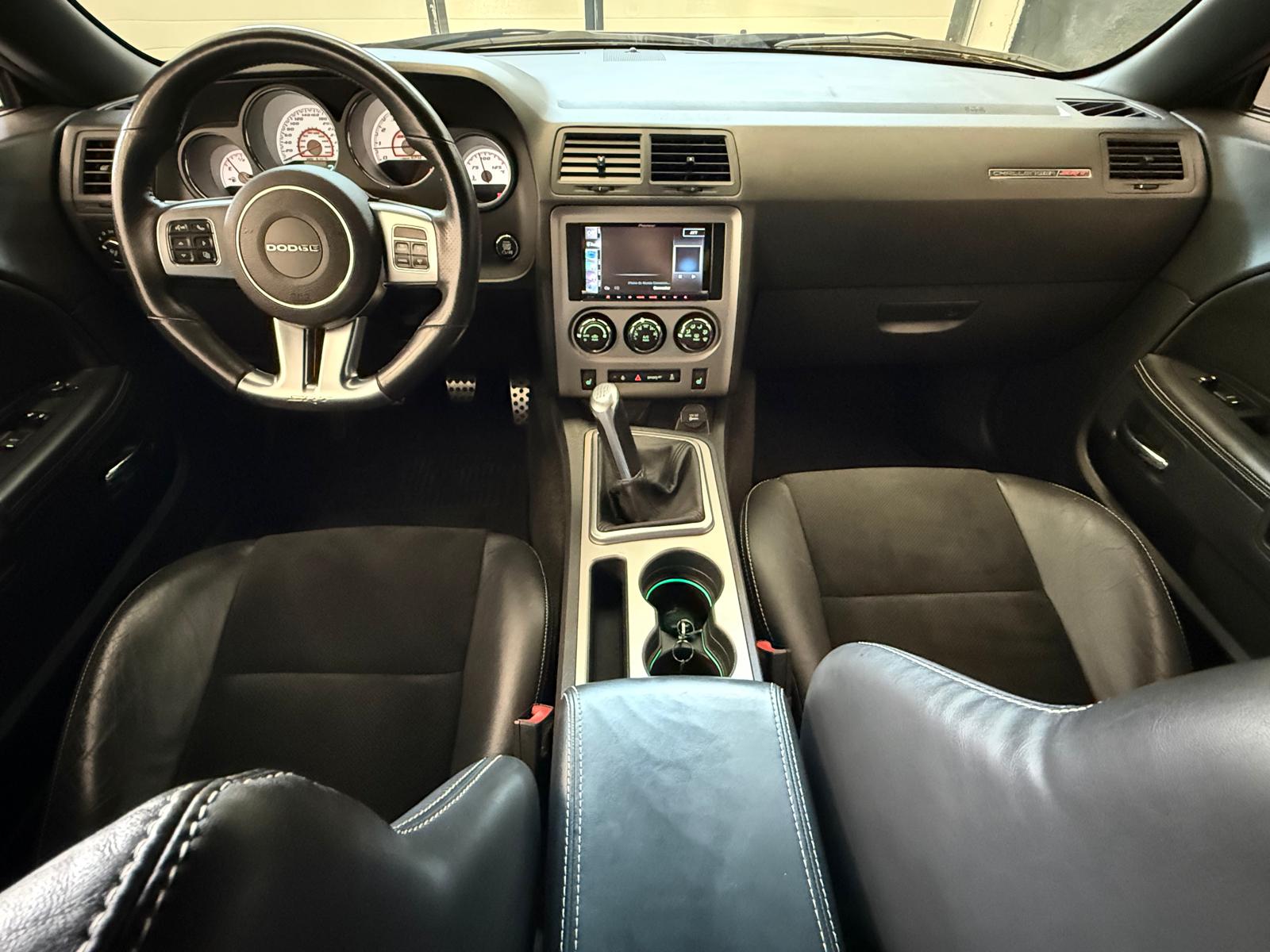 DODGE Challenger 392 SRT8 *toit ouvrant*-image-16