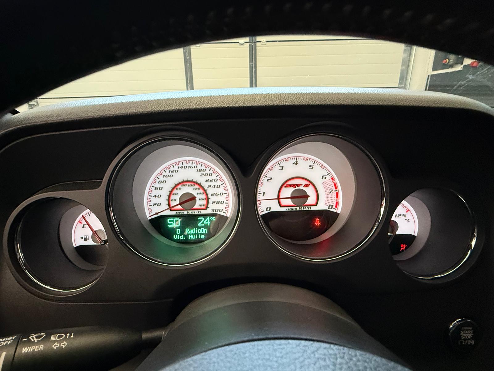 DODGE Challenger 392 SRT8 *toit ouvrant*-image-18