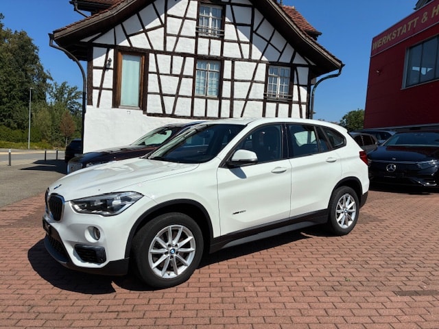 BMW X1 xDrive 20i xLine Steptronic-image-1