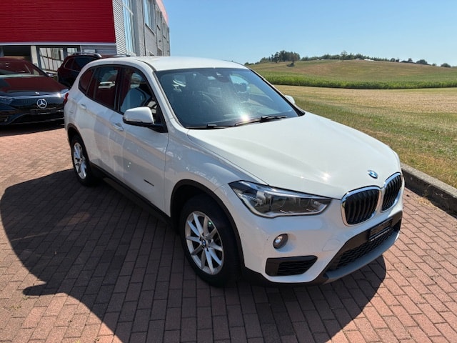 BMW X1 xDrive 20i xLine Steptronic-image-0