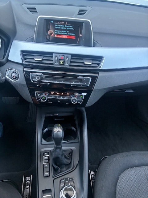 BMW X1 xDrive 20i xLine Steptronic-image-7